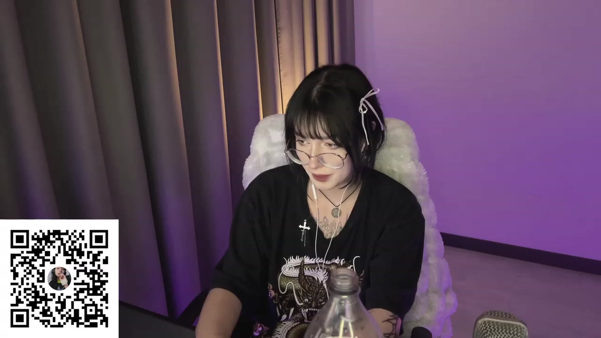 Gallery image thumbnail from Licorice_Alia's myfreecams stream on, 07/28/2023, 02:13 image 11 of 20