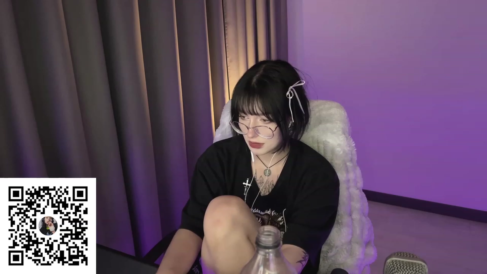 Gallery image thumbnail from Licorice_Alia's myfreecams stream on, 07/28/2023, 02:13 image 16 of 20