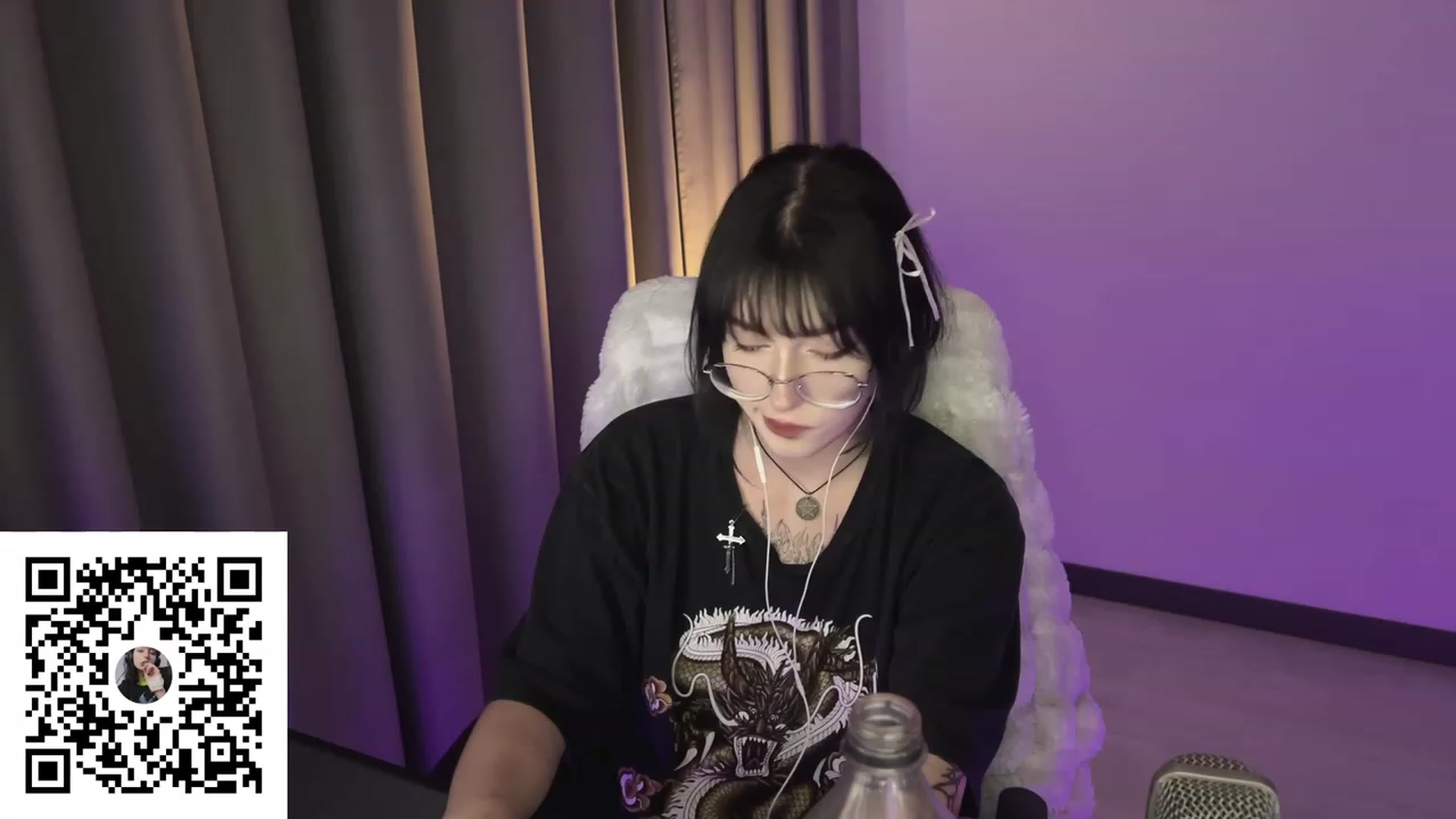 Gallery image thumbnail from Licorice_Alia's myfreecams stream on, 07/28/2023, 02:13 image 5 of 20