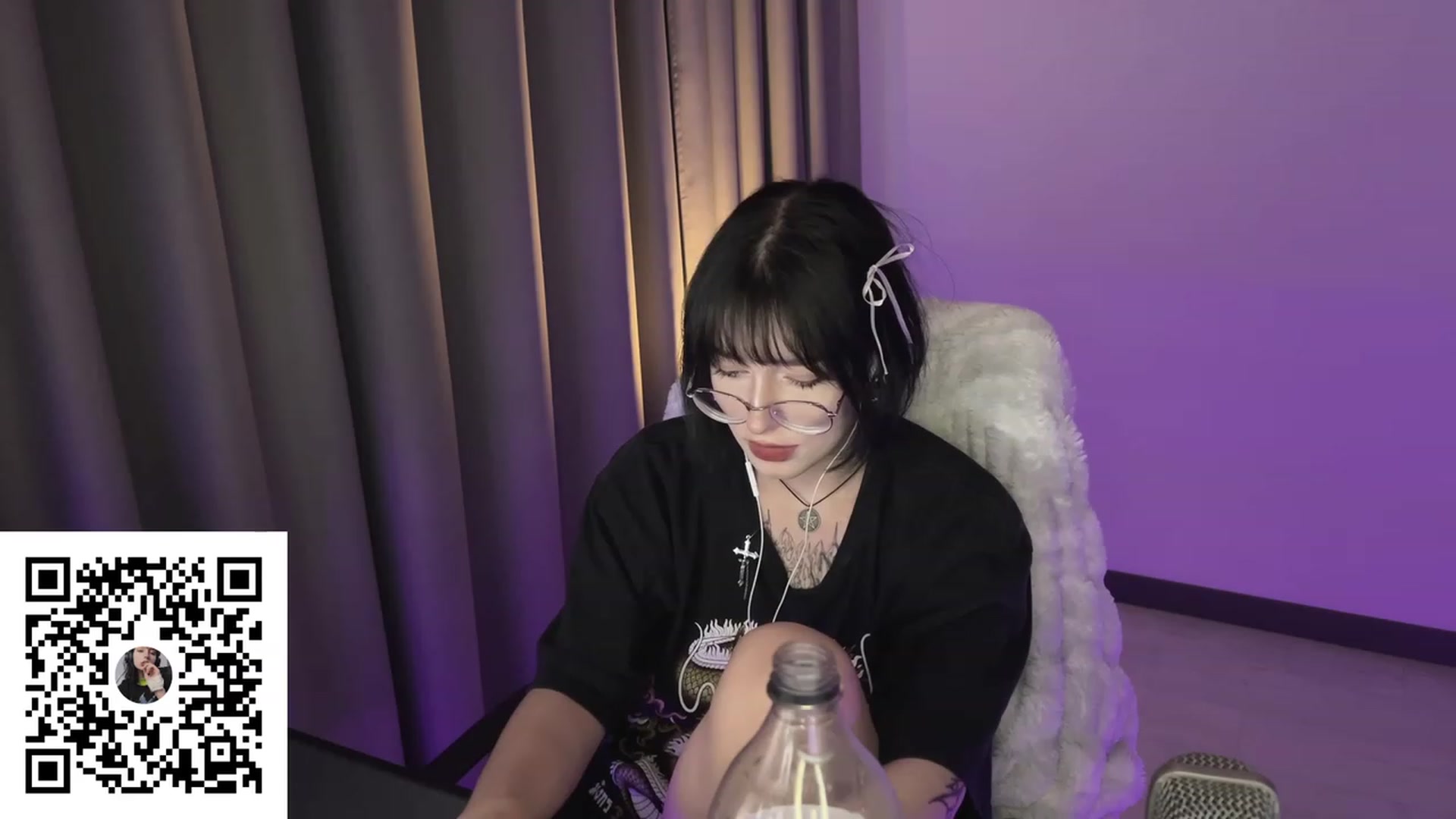 Gallery image thumbnail from Licorice_Alia's myfreecams stream on, 07/28/2023, 02:13 image 15 of 20