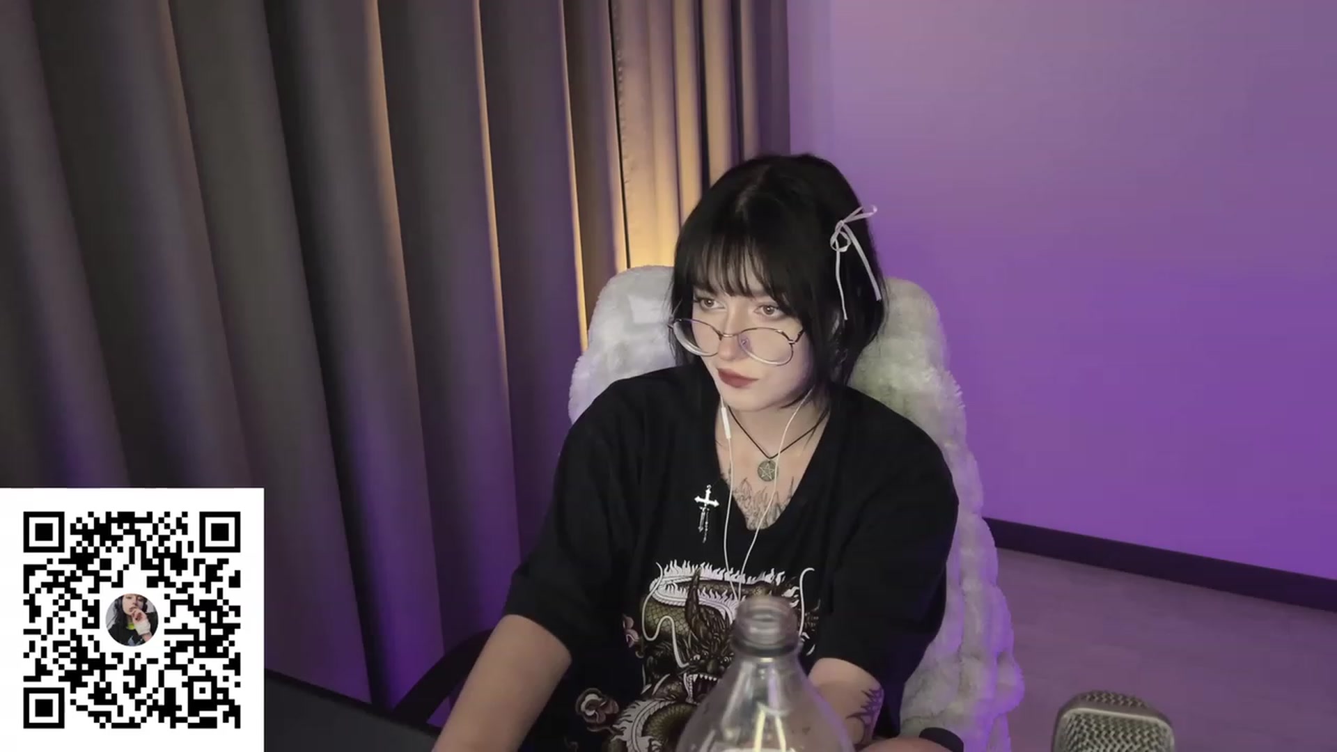 Gallery image thumbnail from Licorice_Alia's myfreecams stream on, 07/28/2023, 02:13 image 12 of 20