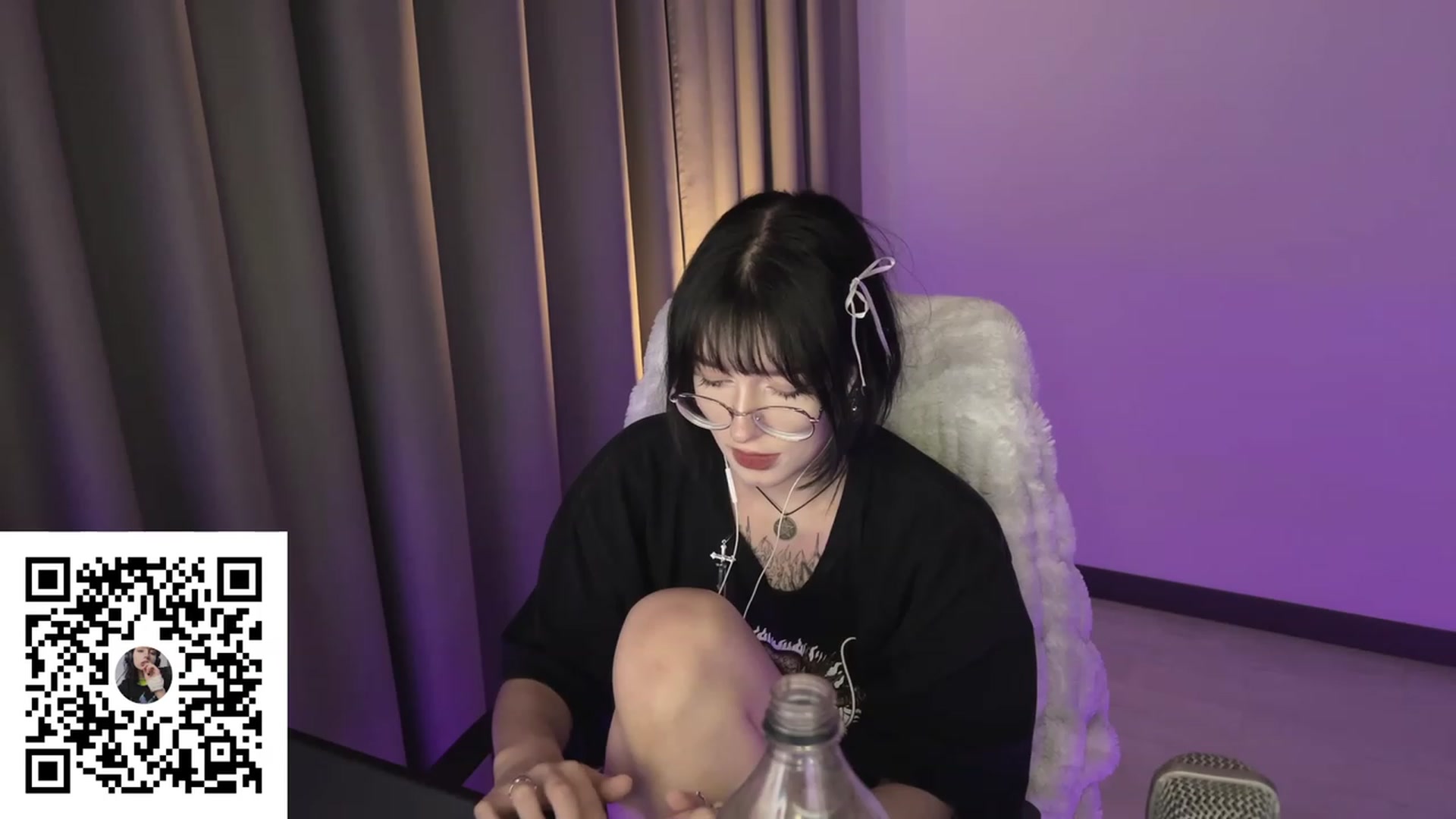Gallery image thumbnail from Licorice_Alia's myfreecams stream on, 07/28/2023, 02:13 image 17 of 20