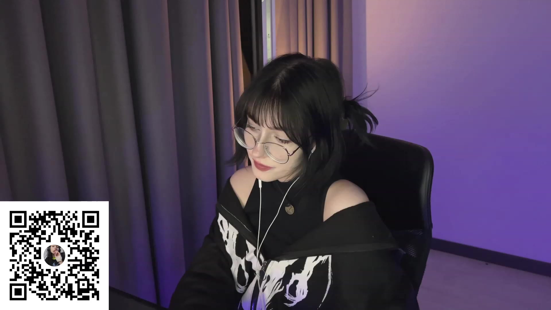 Gallery image thumbnail from Licorice_Alia's myfreecams stream on, 08/07/2023, 01:22 image 18 of 20