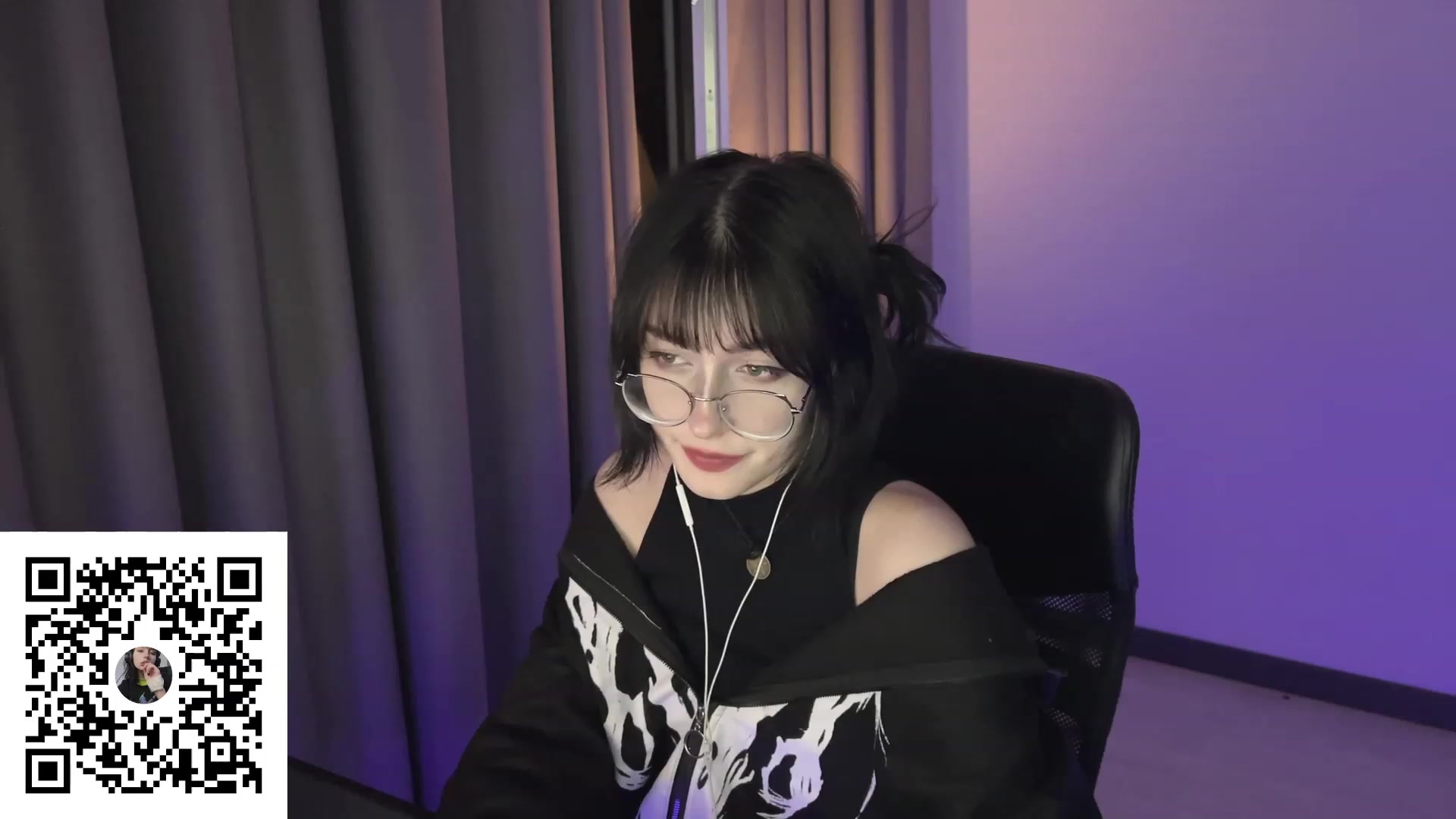 Gallery image thumbnail from Licorice_Alia's myfreecams stream on, 08/07/2023, 01:22 image 20 of 20