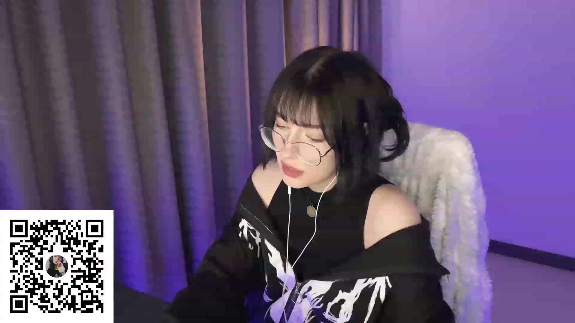 Gallery image thumbnail from Licorice_Alia's myfreecams stream on, 08/09/2023, 24:16 image 19 of 20