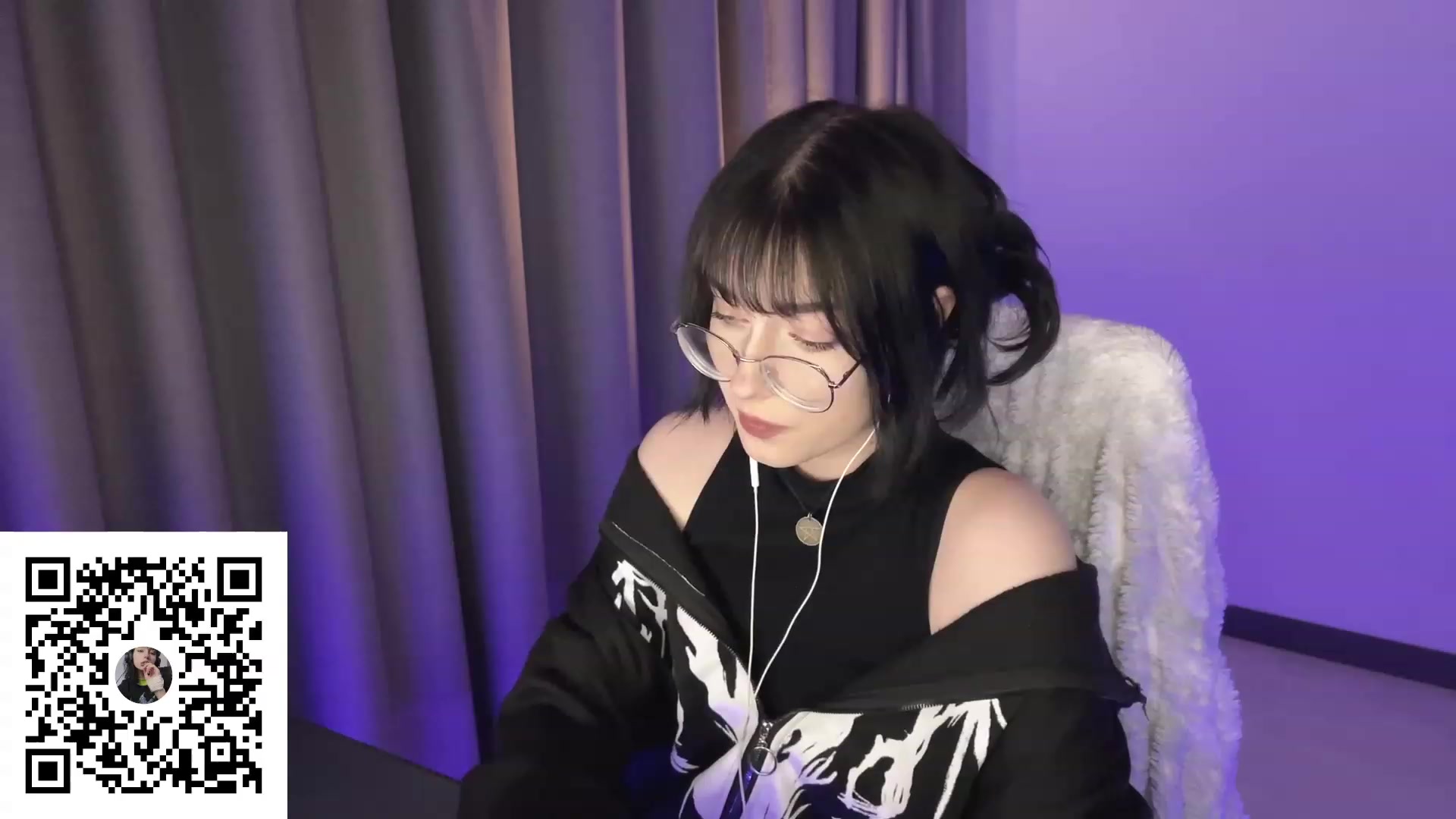 Gallery image thumbnail from Licorice_Alia's myfreecams stream on, 08/09/2023, 24:16 image 9 of 20