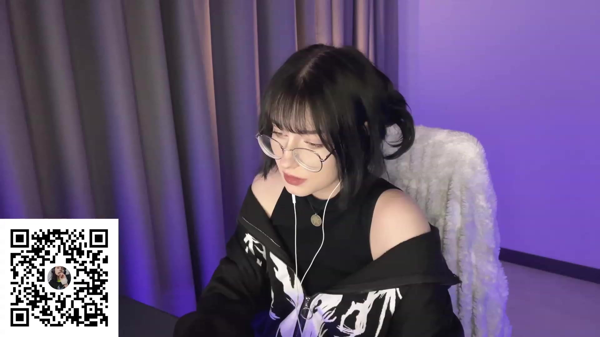 Gallery image thumbnail from Licorice_Alia's myfreecams stream on, 08/09/2023, 24:41 image 1 of 20