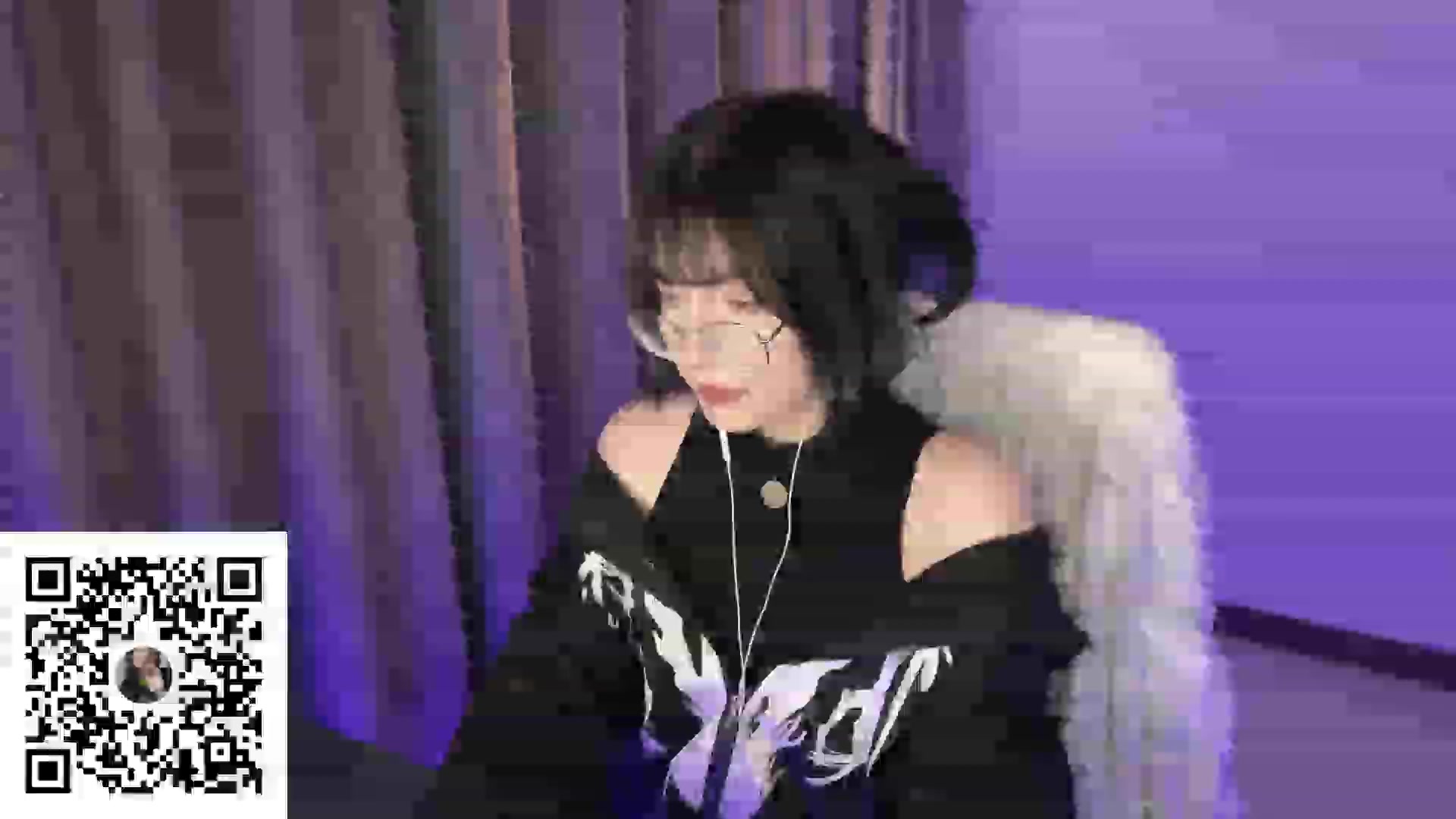 Gallery image thumbnail from Licorice_Alia's myfreecams stream on, 08/09/2023, 24:41 image 4 of 20