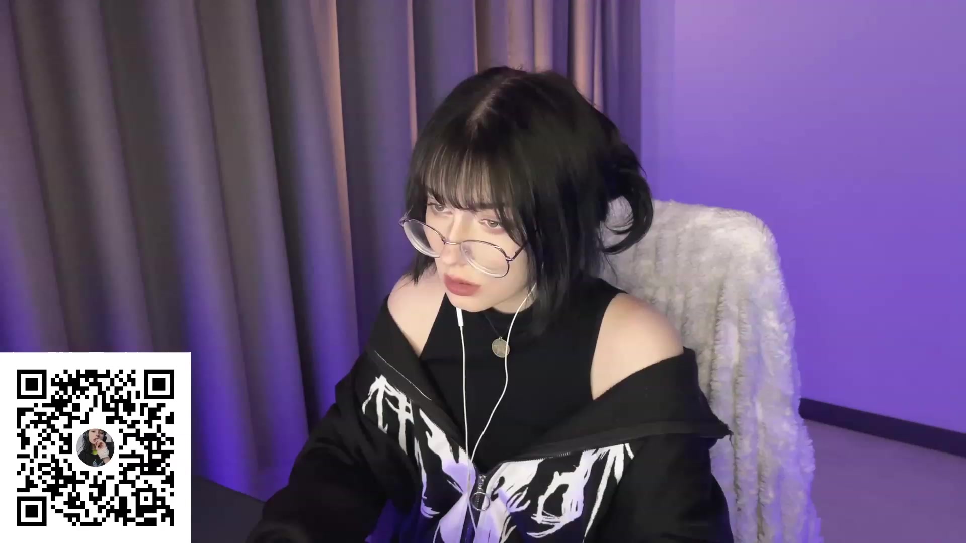 Gallery image thumbnail from Licorice_Alia's myfreecams stream on, 08/09/2023, 24:41 image 10 of 20