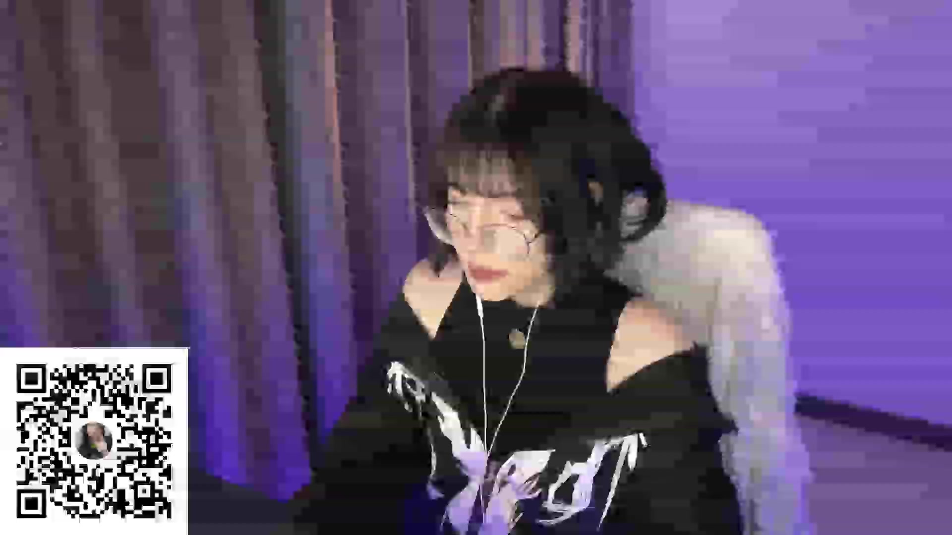 Gallery image thumbnail from Licorice_Alia's myfreecams stream on, 08/09/2023, 24:41 image 5 of 20