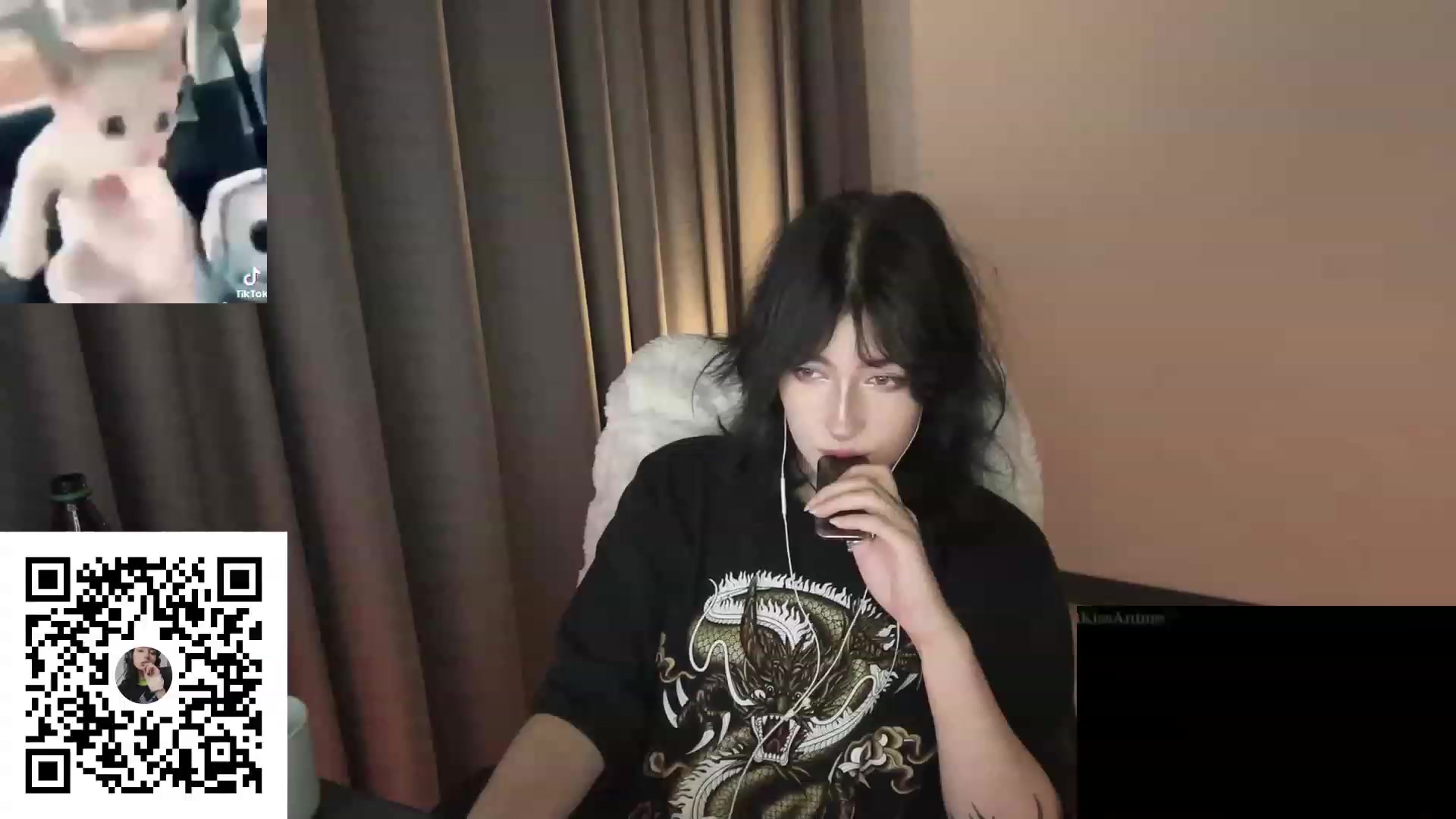 Gallery image thumbnail from Licorice_Alia's myfreecams stream on, 08/21/2023, 24:40 image 4 of 20