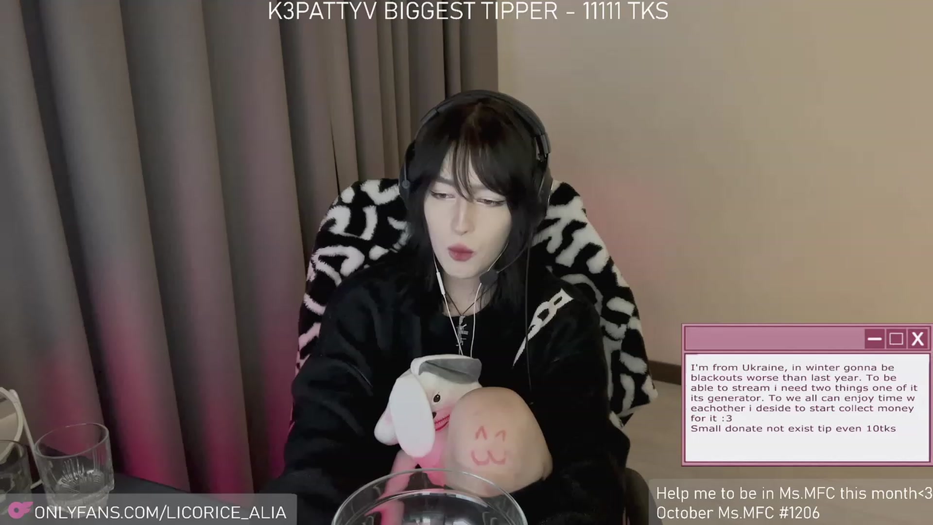 Gallery image thumbnail from Licorice_Alia's myfreecams stream on, 11/06/2023, 03:17 image 3 of 20