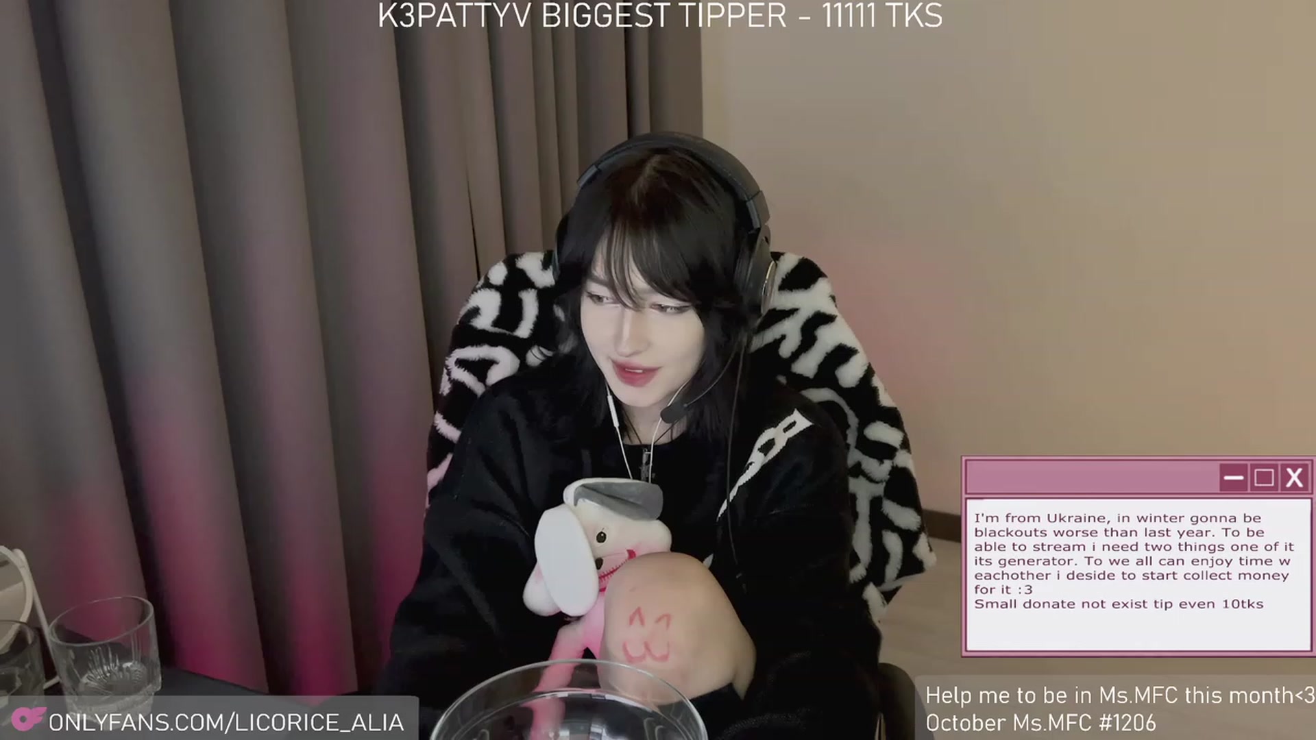 Gallery image thumbnail from Licorice_Alia's myfreecams stream on, 11/06/2023, 03:17 image 1 of 20