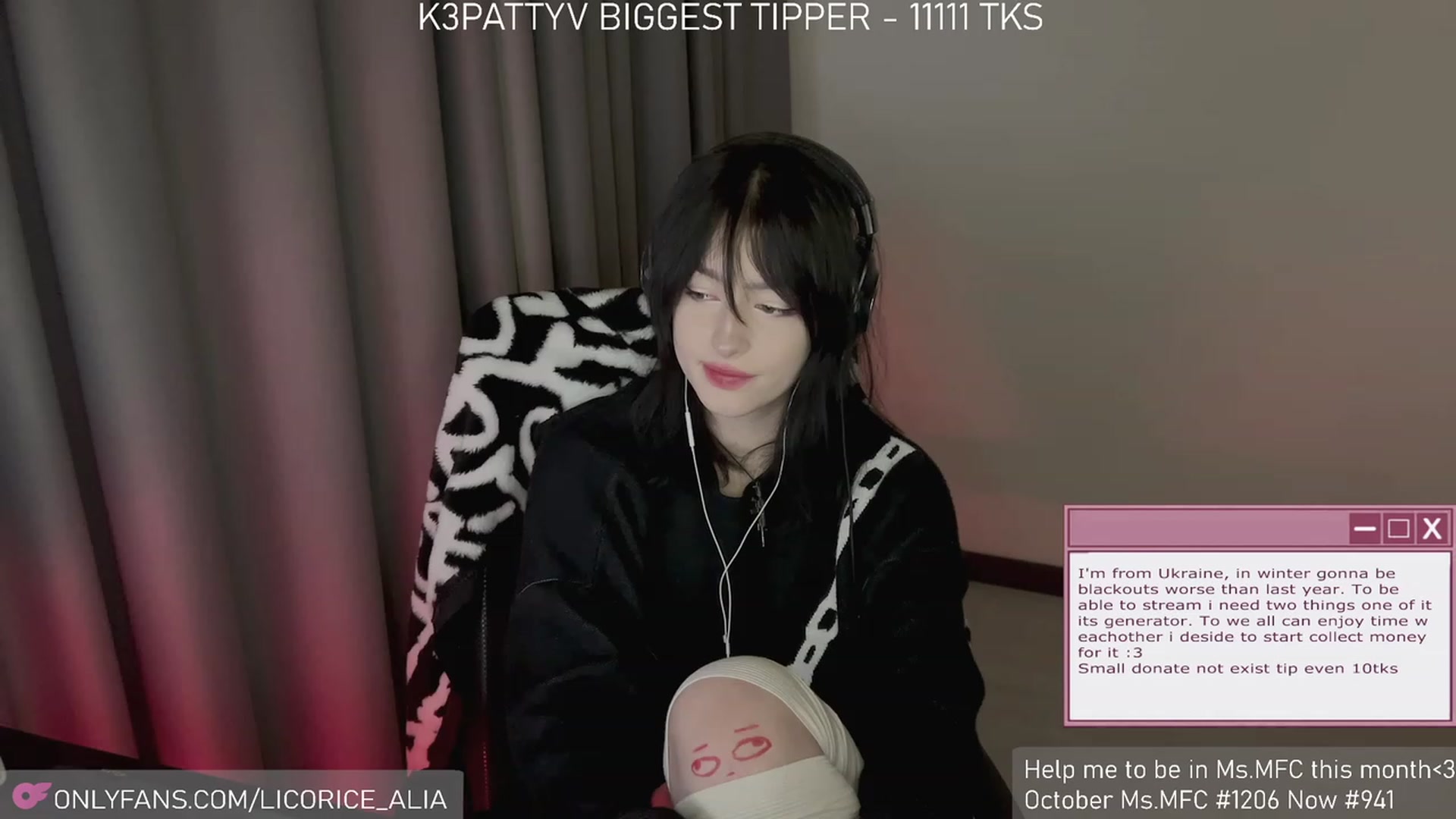 Gallery image thumbnail from Licorice_Alia's myfreecams stream on, 12/01/2023, 02:25 image 3 of 20