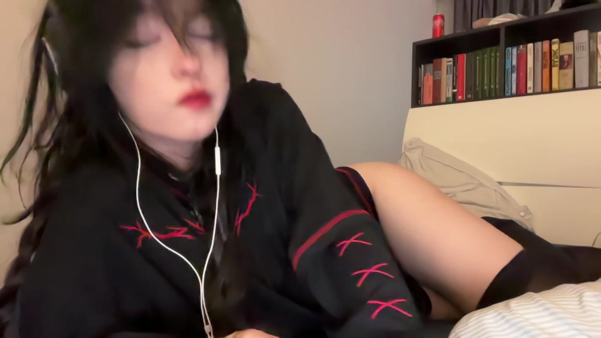 Gallery image thumbnail from Licorice_Alia's myfreecams stream on, 12/23/2023, 04:36 image 5 of 20