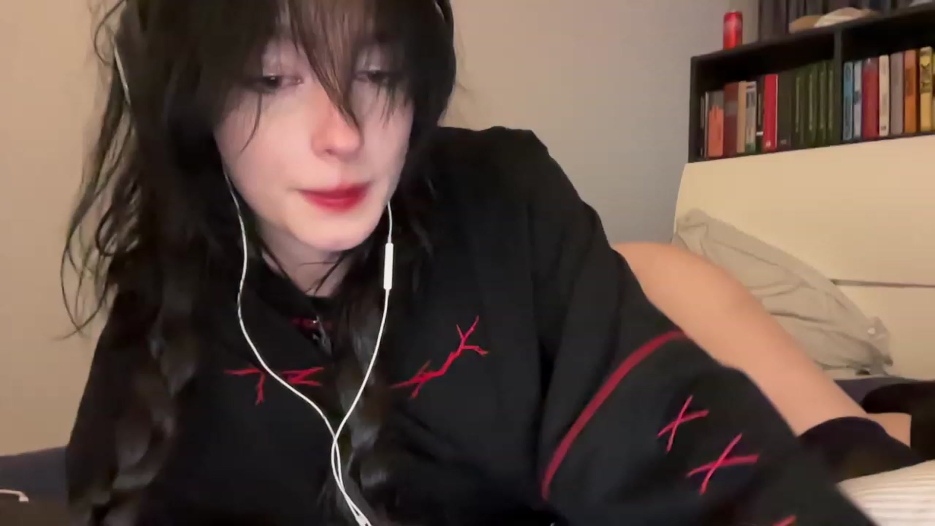 Gallery image thumbnail from Licorice_Alia's myfreecams stream on, 12/23/2023, 04:36 image 12 of 20