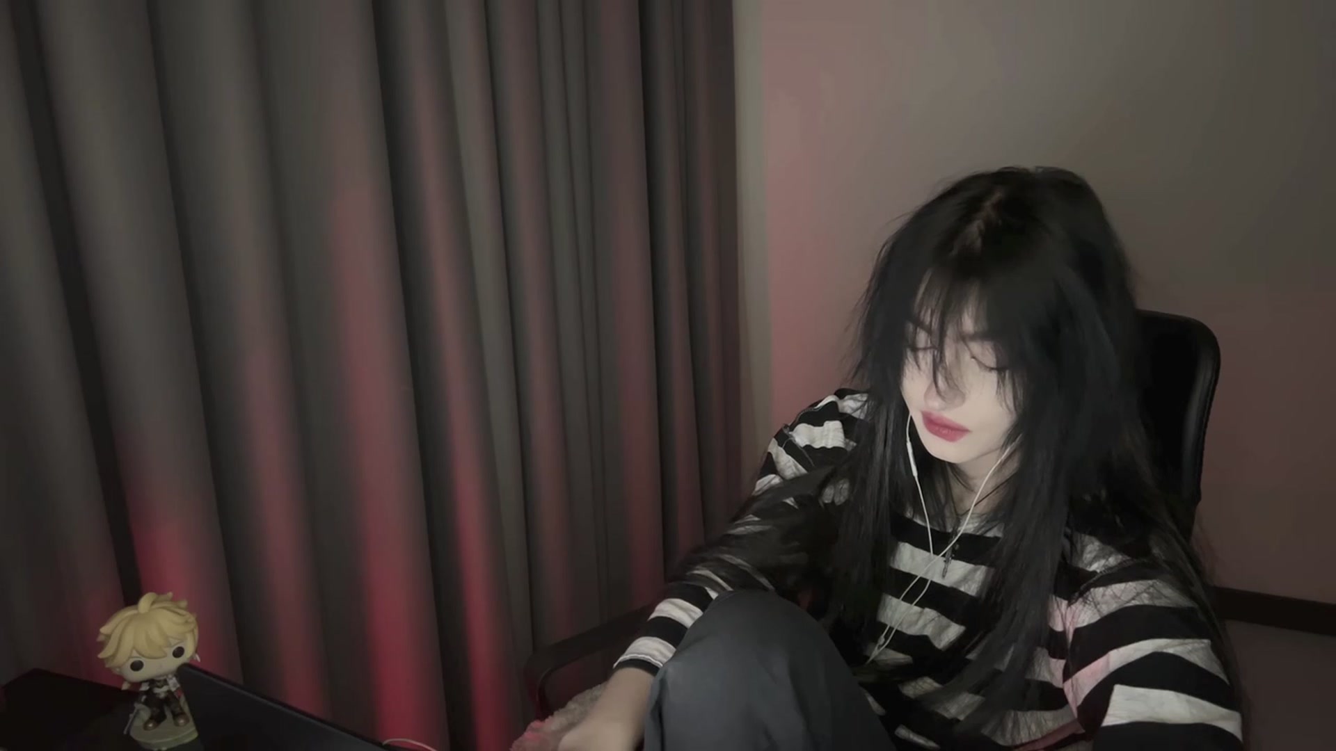 Gallery image thumbnail from Licorice_Alia's myfreecams stream on, 12/25/2023, 01:05 image 13 of 20