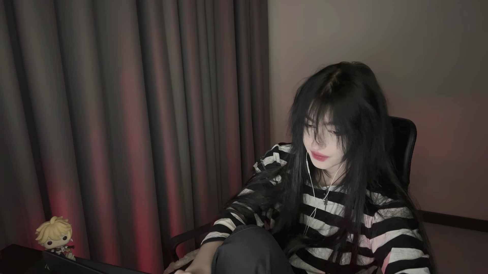 Gallery image thumbnail from Licorice_Alia's myfreecams stream on, 12/25/2023, 01:05 image 10 of 20