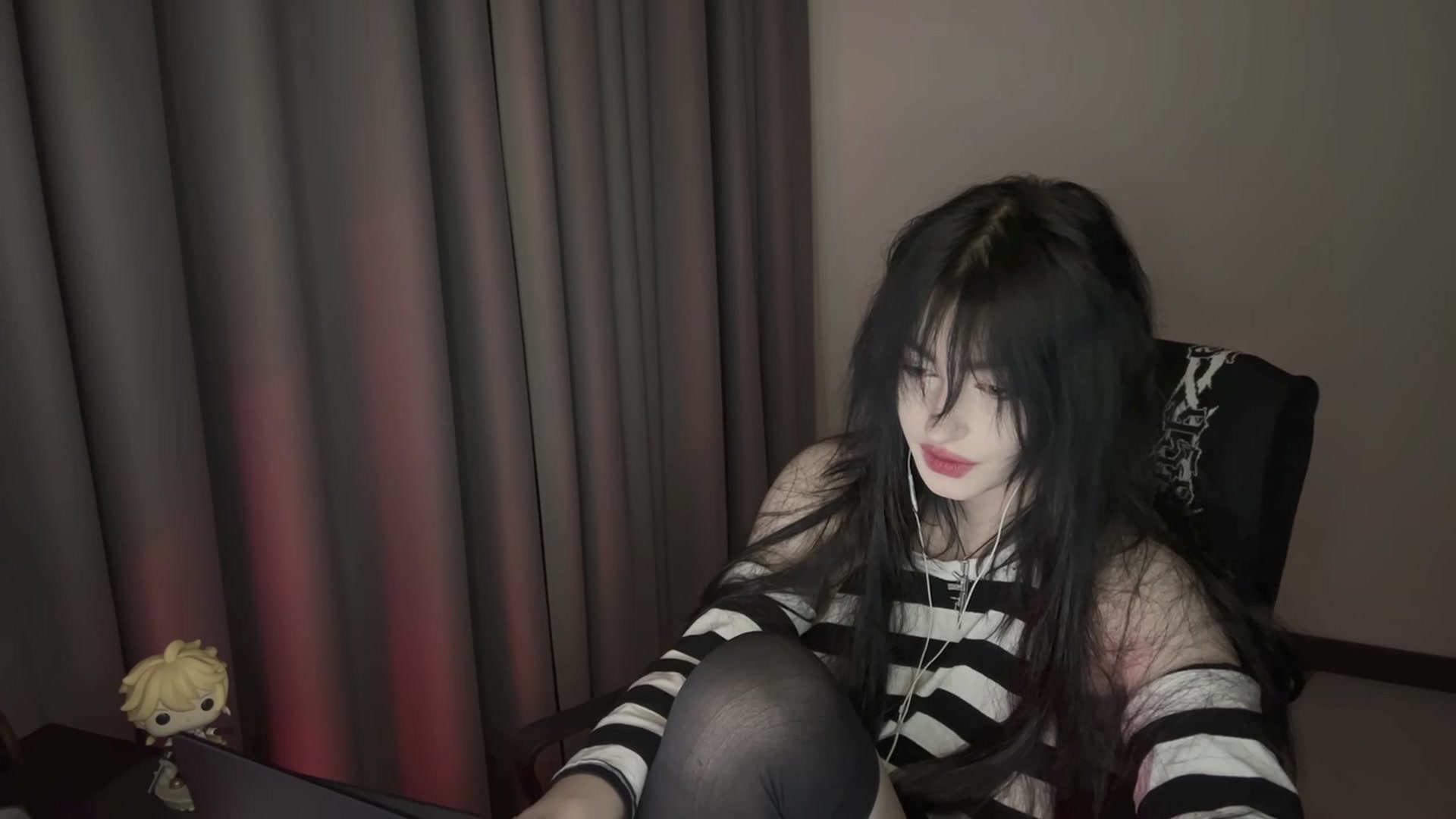Gallery image thumbnail from Licorice_Alia's myfreecams stream on, 12/25/2023, 02:18 image 20 of 20