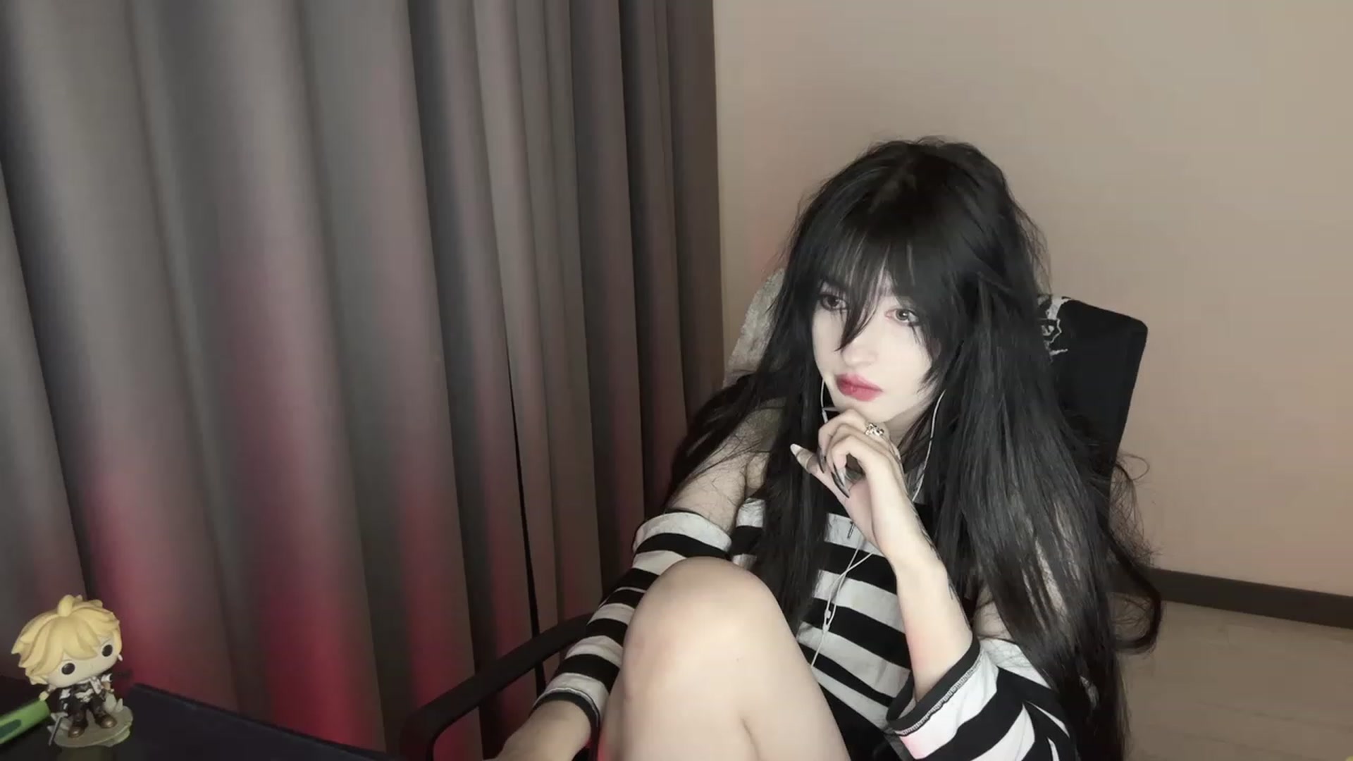 Gallery image thumbnail from Licorice_Alia's myfreecams stream on, 12/25/2023, 23:53 image 1 of 20