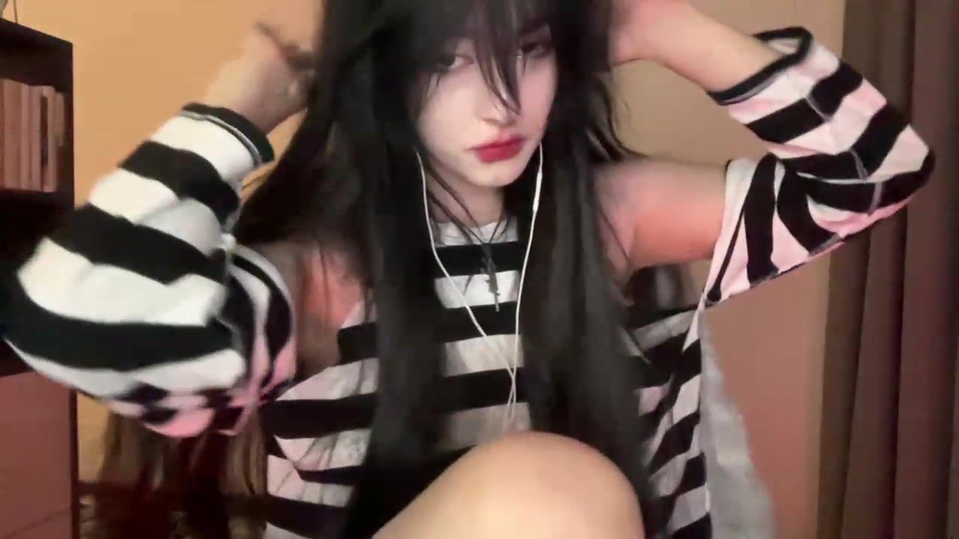 Gallery image thumbnail from Licorice_Alia's myfreecams stream on, 12/26/2023, 01:28 image 18 of 20