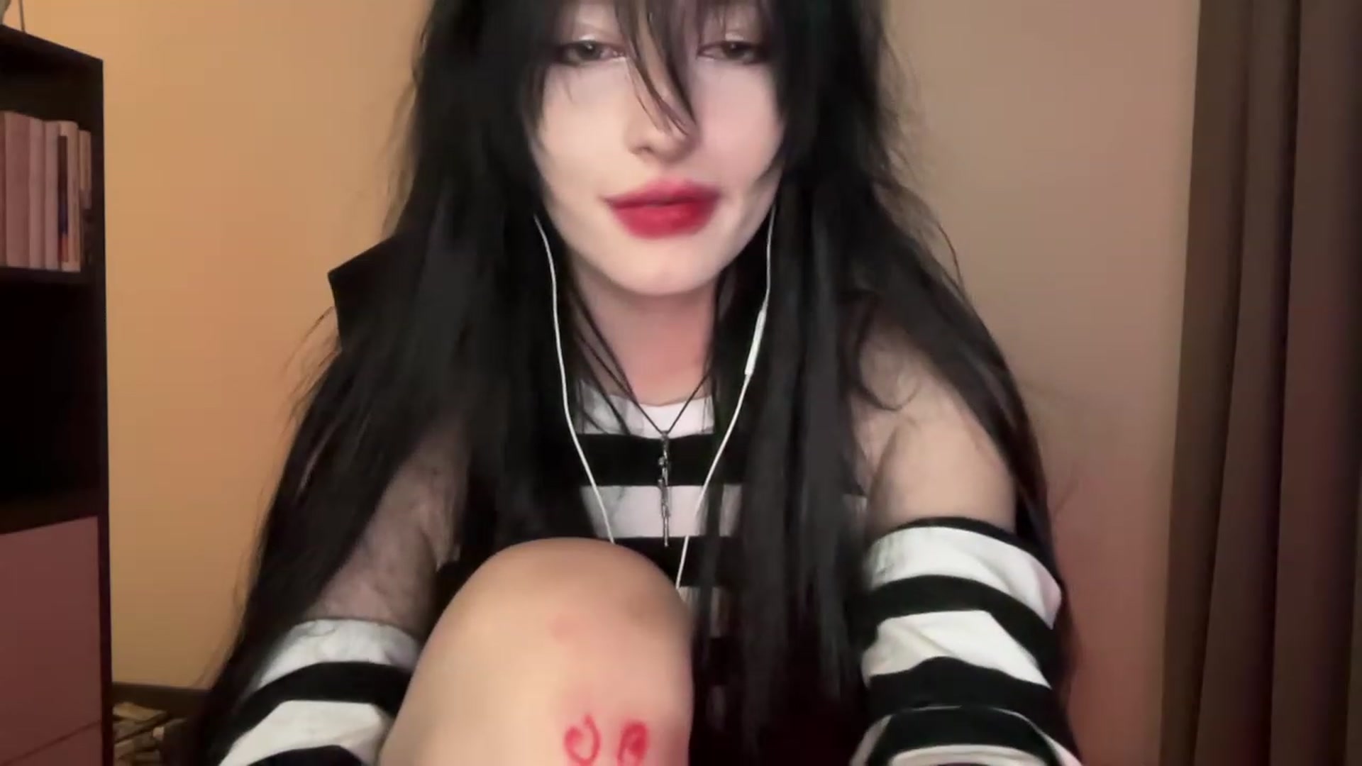 Gallery image thumbnail from Licorice_Alia's myfreecams stream on, 12/26/2023, 01:28 image 19 of 20