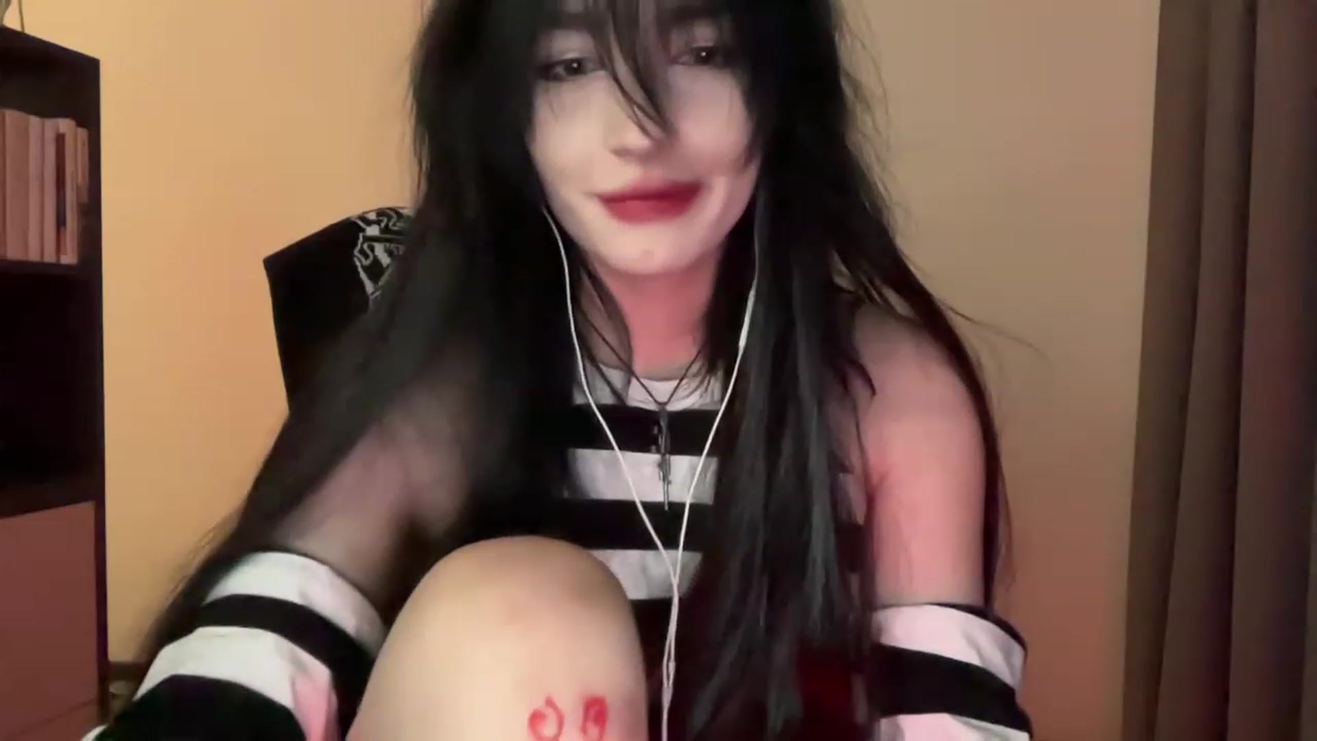 Gallery image thumbnail from Licorice_Alia's myfreecams stream on, 12/26/2023, 01:28 image 9 of 20
