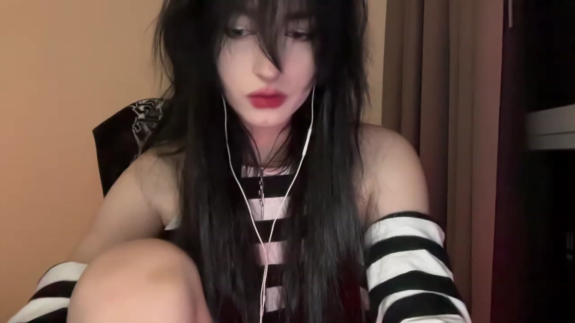 Gallery image thumbnail from Licorice_Alia's myfreecams stream on, 12/26/2023, 02:31 image 8 of 20