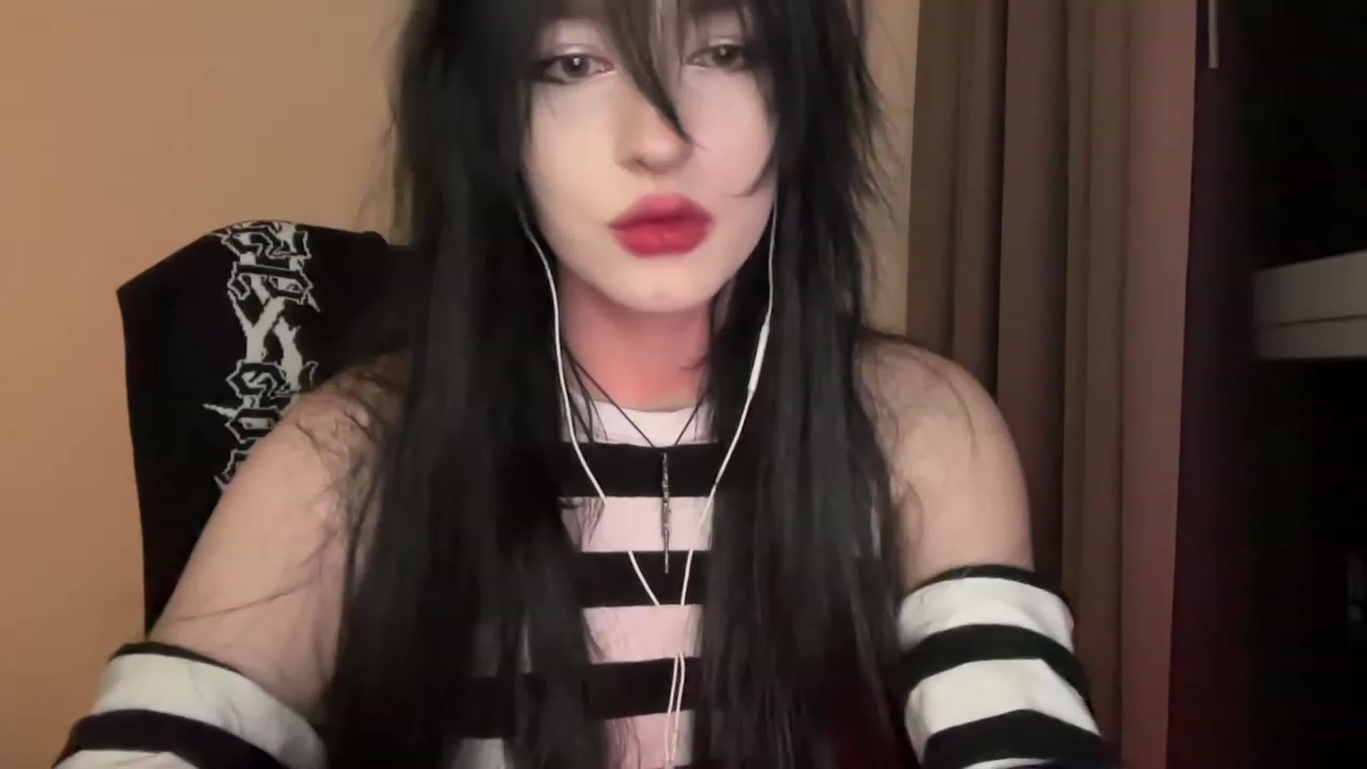 Gallery image thumbnail from Licorice_Alia's myfreecams stream on, 12/26/2023, 02:31 image 1 of 20
