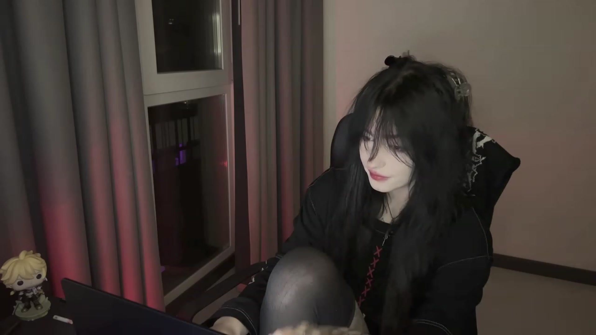 Gallery image thumbnail from Licorice_Alia's myfreecams stream on, 01/06/2024, 01:49 image 7 of 20