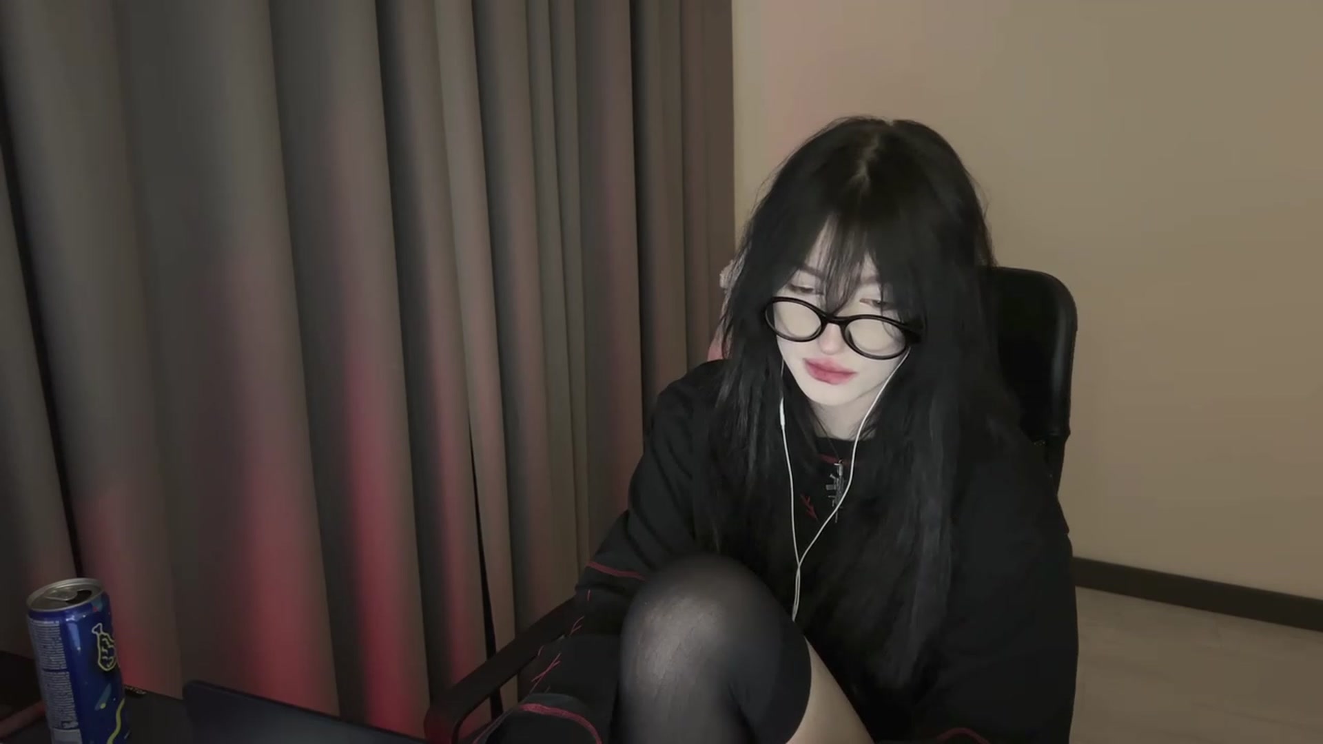 Gallery image thumbnail from Licorice_Alia's myfreecams stream on, 01/16/2024, 01:10 image 16 of 20