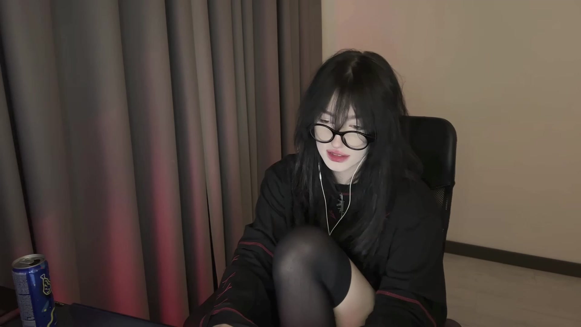 Gallery image thumbnail from Licorice_Alia's myfreecams stream on, 01/16/2024, 01:10 image 9 of 20
