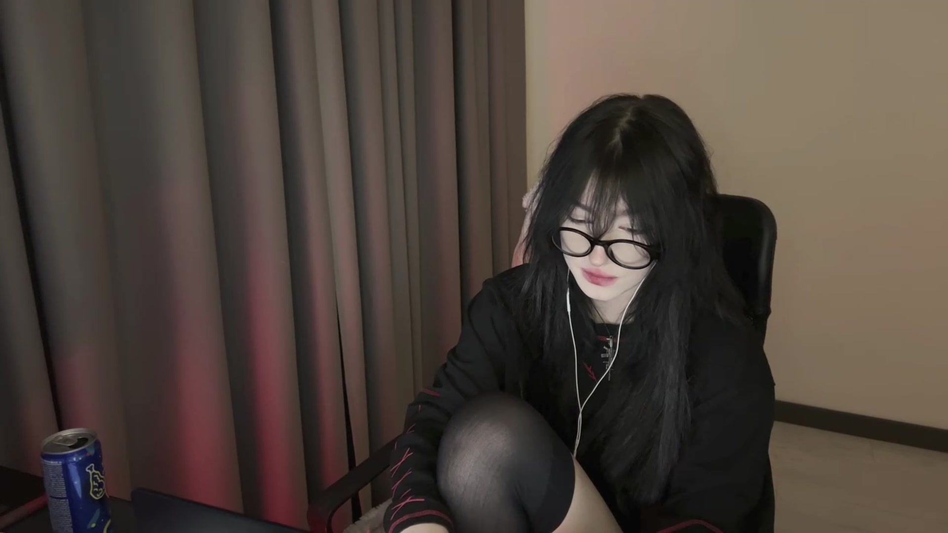 Gallery image thumbnail from Licorice_Alia's myfreecams stream on, 01/16/2024, 01:10 image 19 of 20