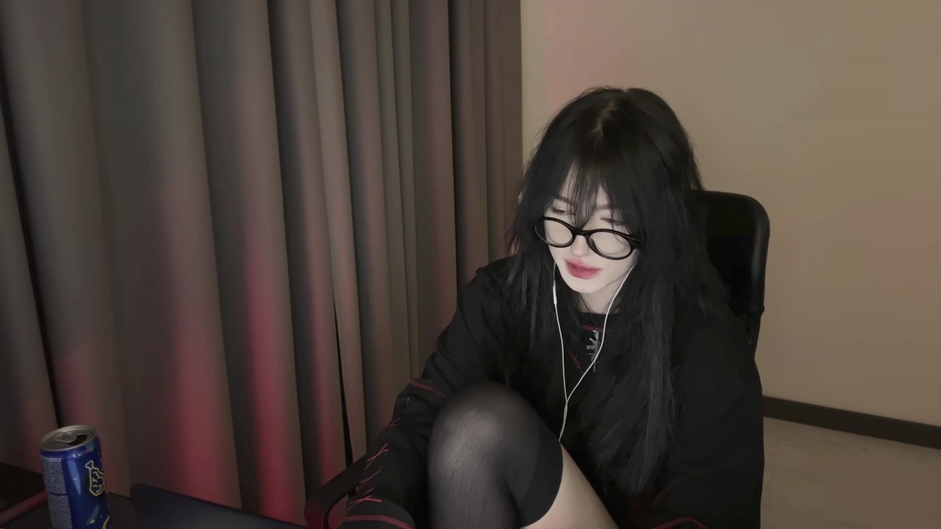 Gallery image thumbnail from Licorice_Alia's myfreecams stream on, 01/16/2024, 01:10 image 17 of 20