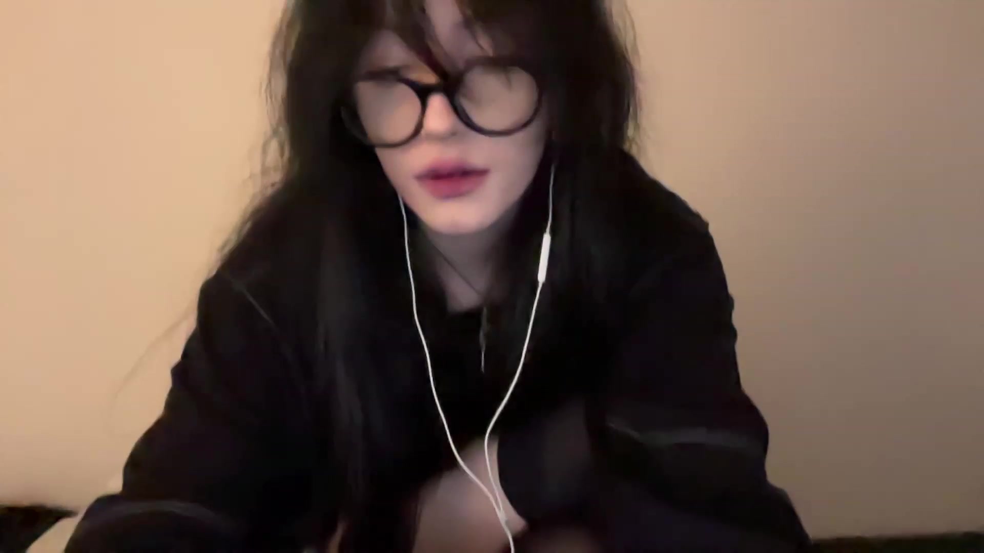 Gallery image thumbnail from Licorice_Alia's myfreecams stream on, 02/02/2024, 24:39 image 4 of 20
