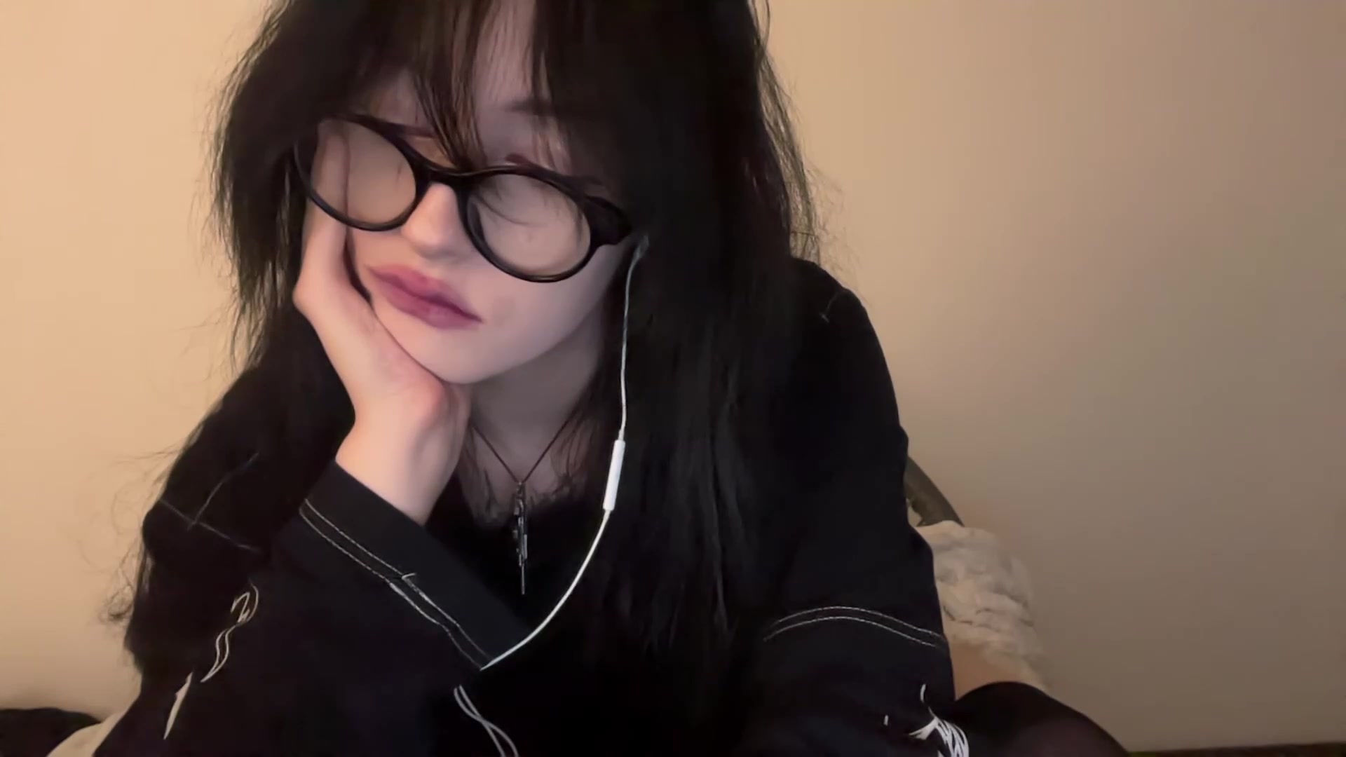 Gallery image thumbnail from Licorice_Alia's myfreecams stream on, 02/02/2024, 24:39 image 13 of 20