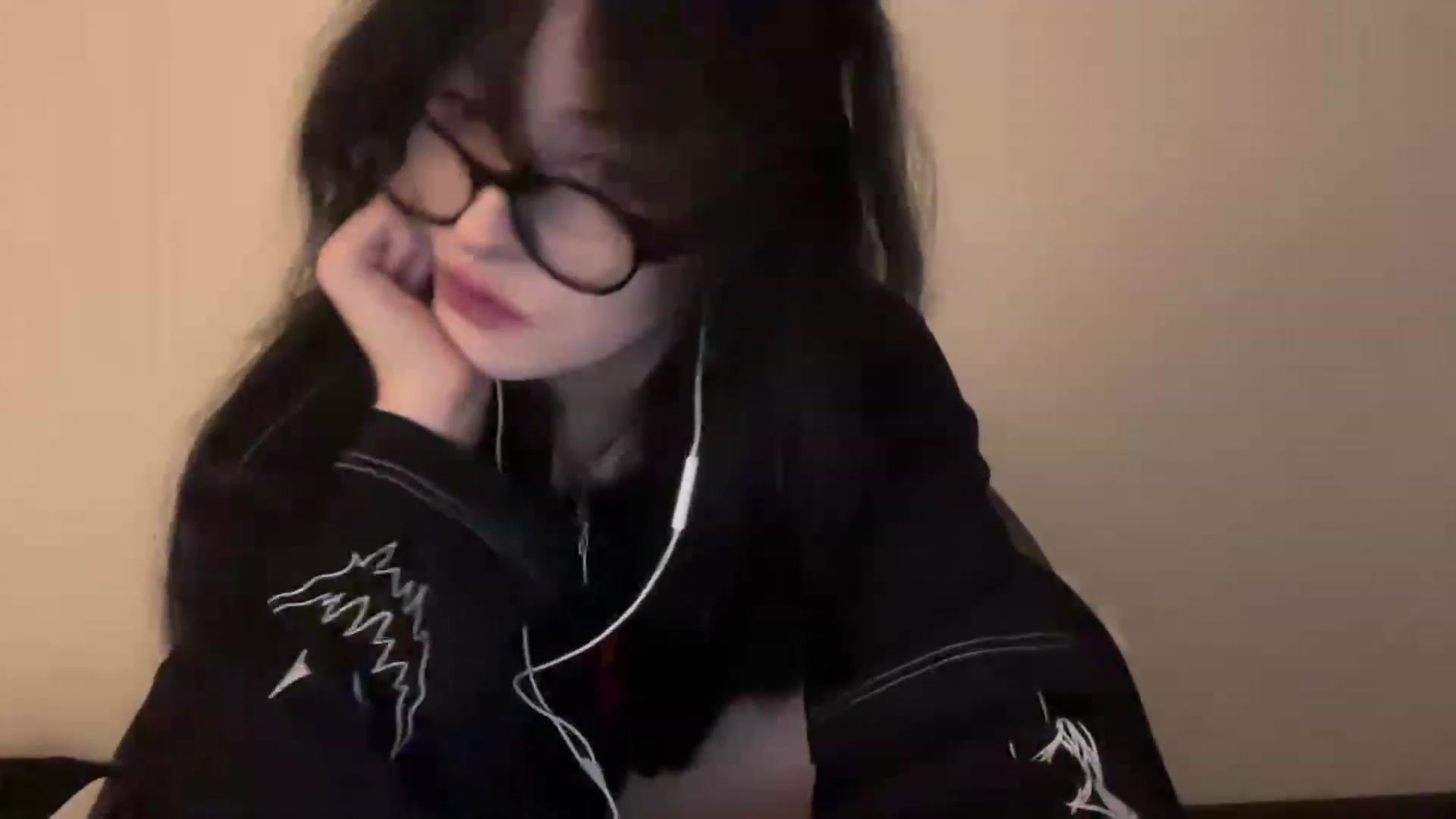 Gallery image thumbnail from Licorice_Alia's myfreecams stream on, 02/02/2024, 24:39 image 2 of 20