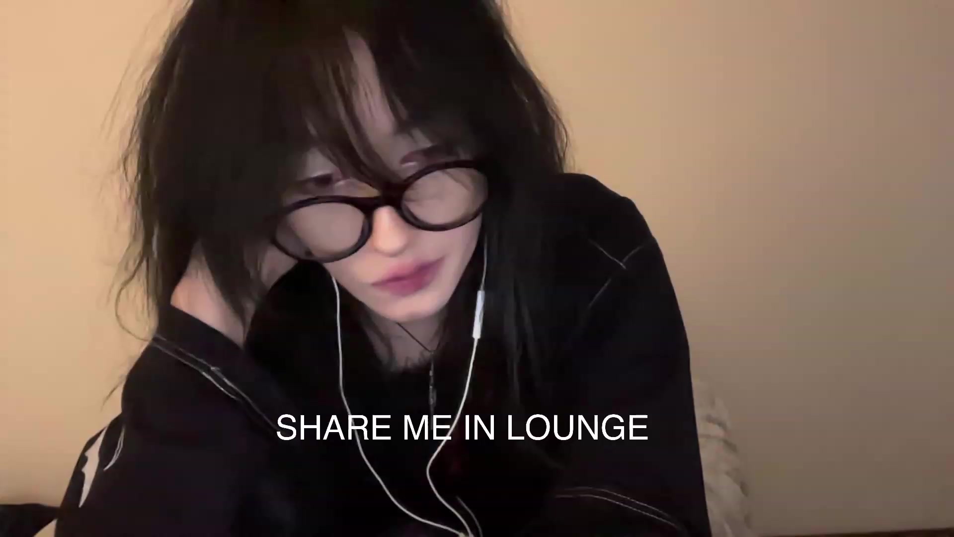Gallery image thumbnail from Licorice_Alia's myfreecams stream on, 02/02/2024, 24:39 image 19 of 20