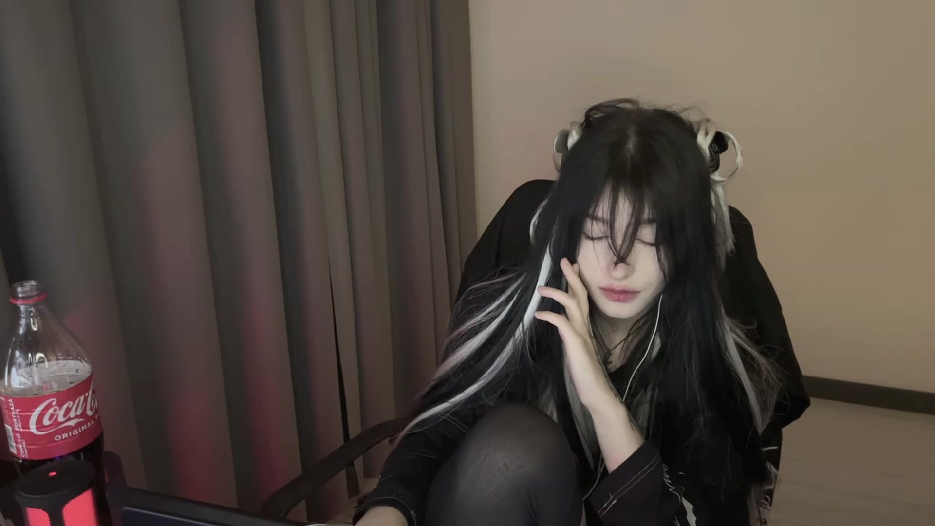Gallery image thumbnail from Licorice_Alia's myfreecams stream on, 02/10/2024, 03:21 image 5 of 20