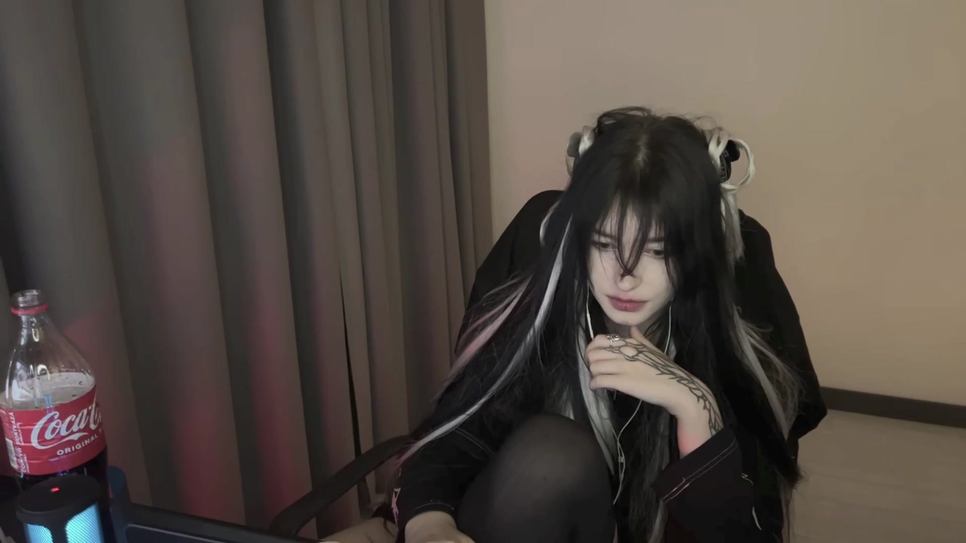 Gallery image thumbnail from Licorice_Alia's myfreecams stream on, 02/10/2024, 03:21 image 3 of 20