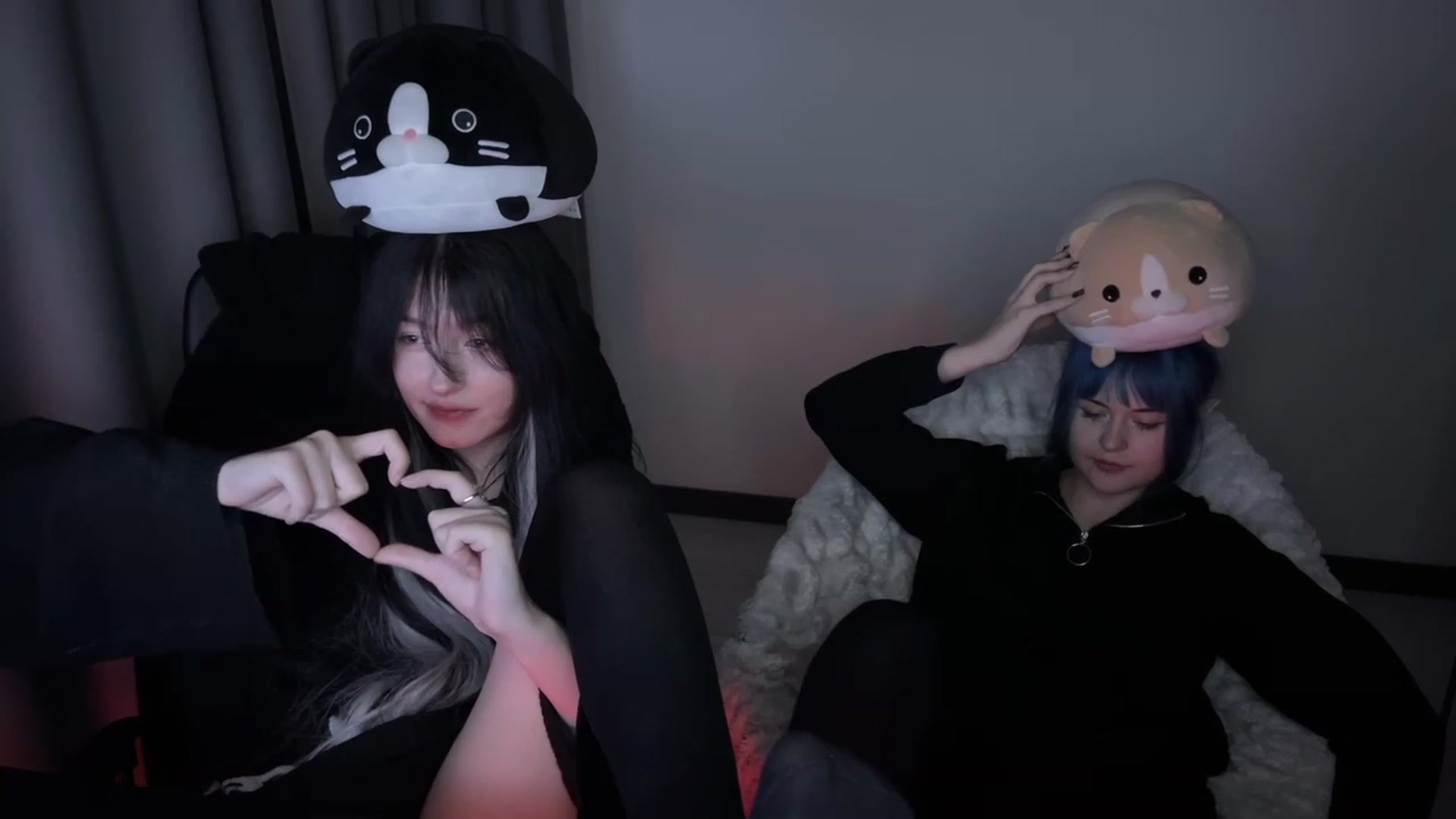 Gallery image thumbnail from Licorice_Alia's myfreecams stream on, 02/27/2024, 01:12 image 18 of 20