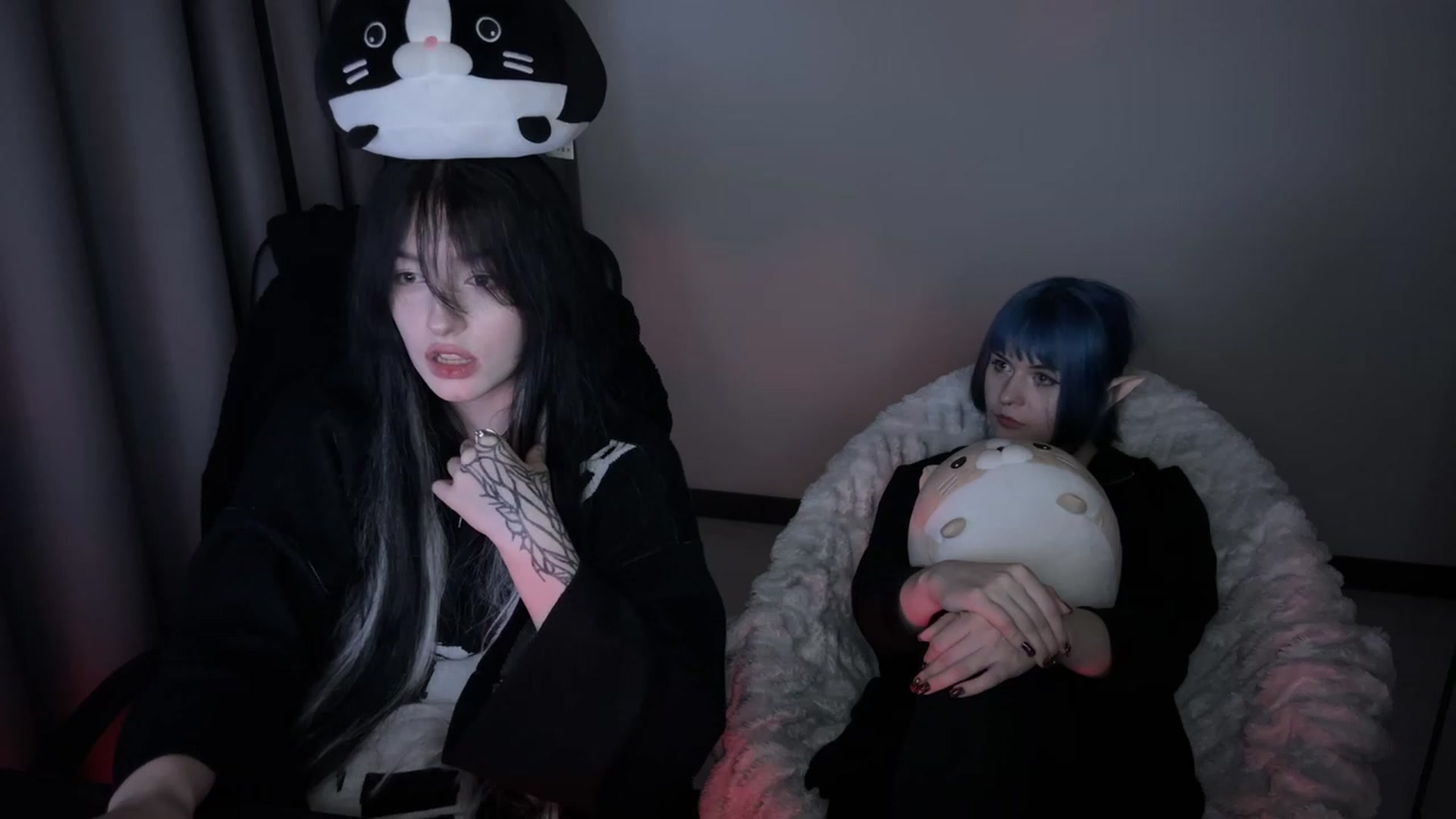 Gallery image thumbnail from Licorice_Alia's myfreecams stream on, 02/27/2024, 01:12 image 3 of 20