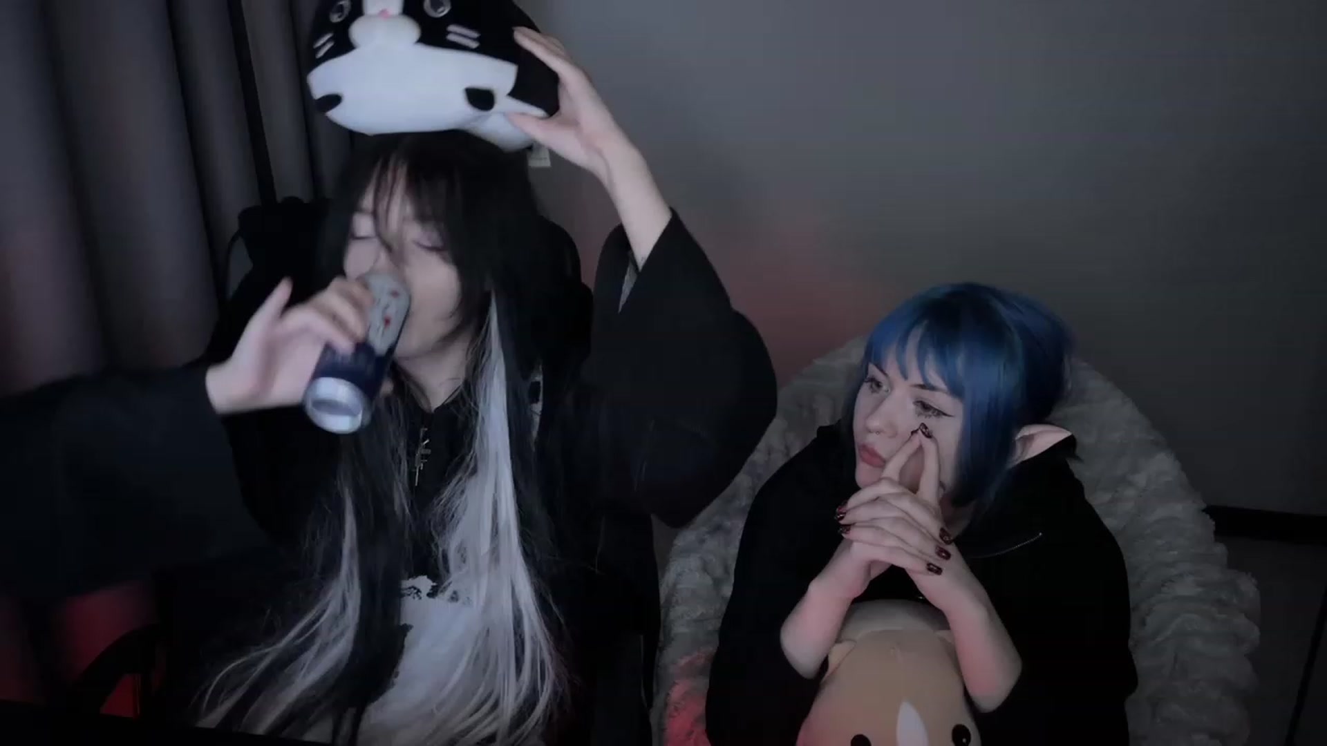 Gallery image thumbnail from Licorice_Alia's myfreecams stream on, 02/27/2024, 01:12 image 6 of 20