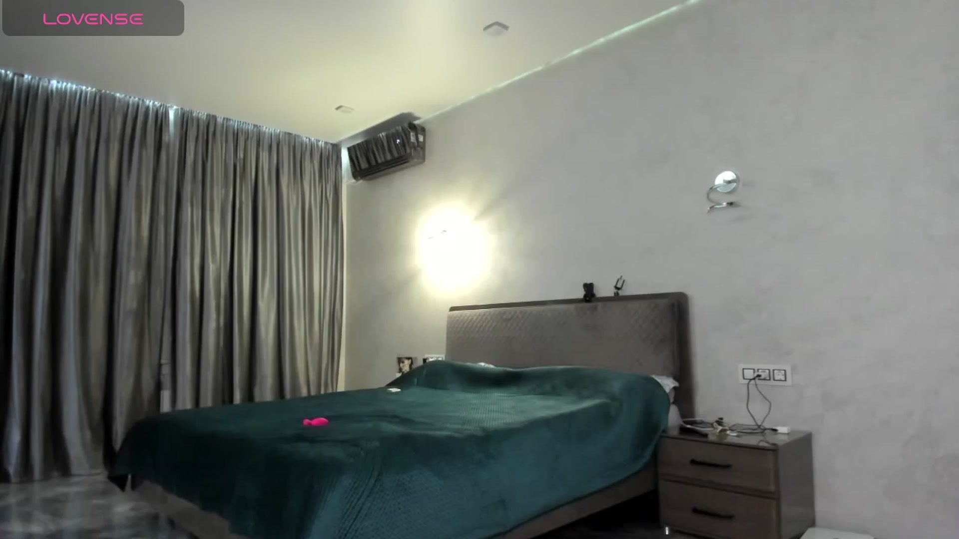 Gallery image thumbnail from LightKiss's myfreecams stream on, 01/14/2024, 21:55 image 1 of 20
