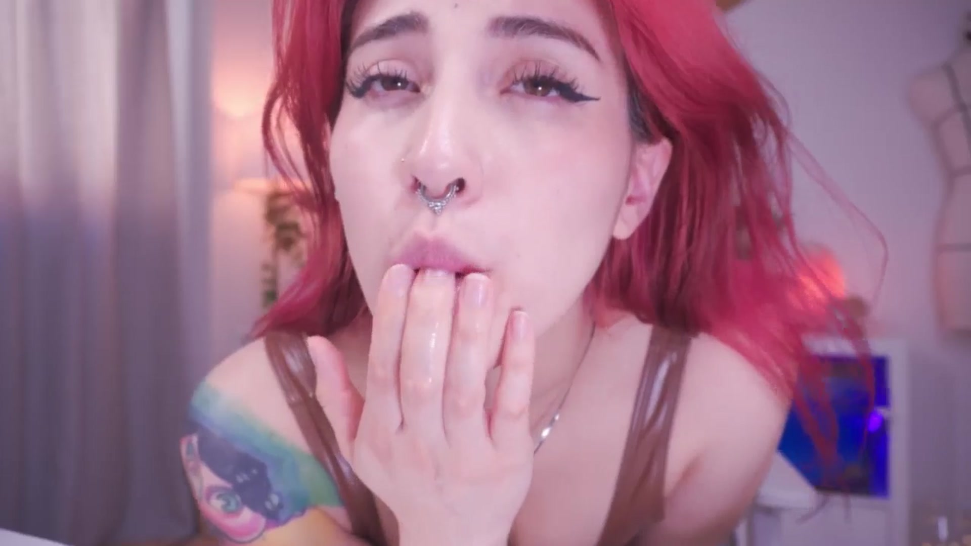 Gallery image thumbnail from Liittlebunny's myfreecams stream on, 06/17/2024, 12:06 image 19 of 20