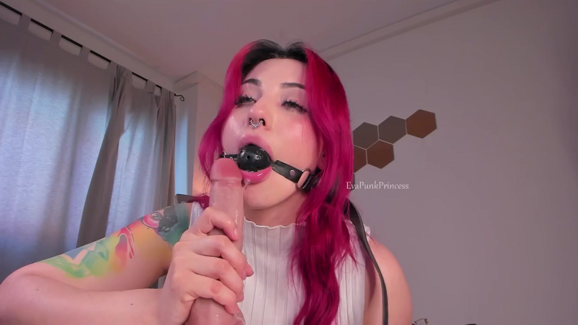 Gallery image thumbnail from Liittlebunny's myfreecams stream on, 05/07/2025, 11:56 image 17 of 20