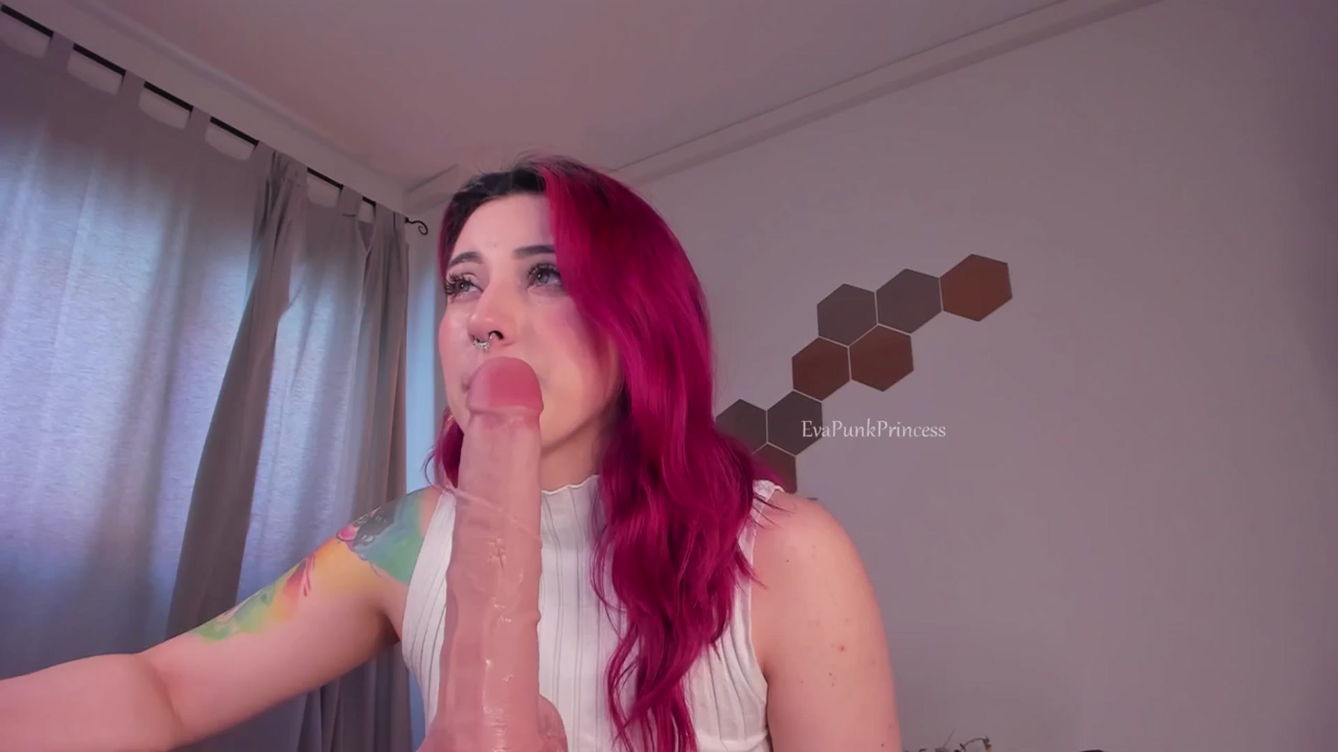 Gallery image thumbnail from Liittlebunny's myfreecams stream on, 05/07/2025, 11:56 image 15 of 20