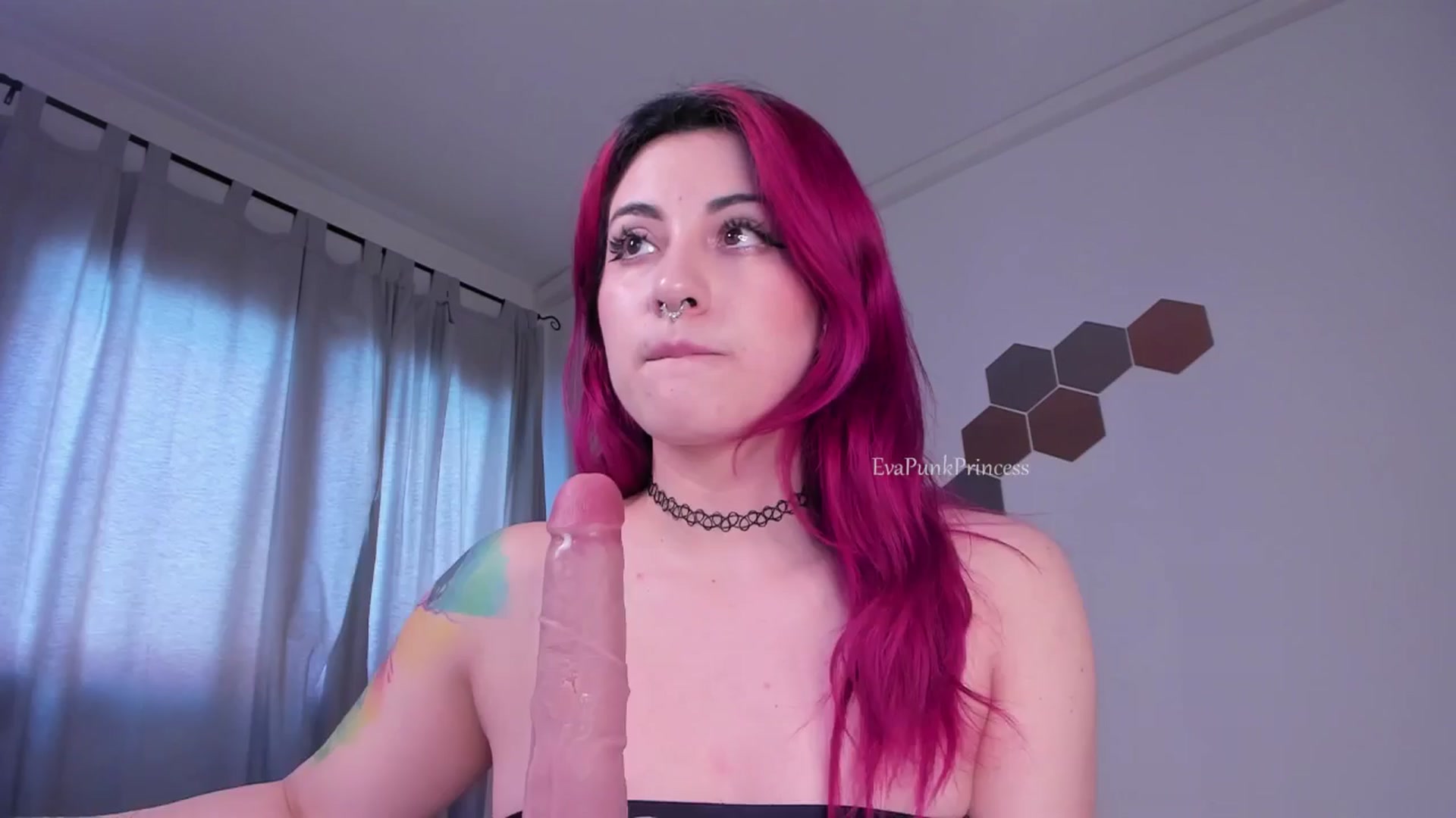 Gallery image thumbnail from Liittlebunny's myfreecams stream on, 05/13/2025, 13:35 image 11 of 20