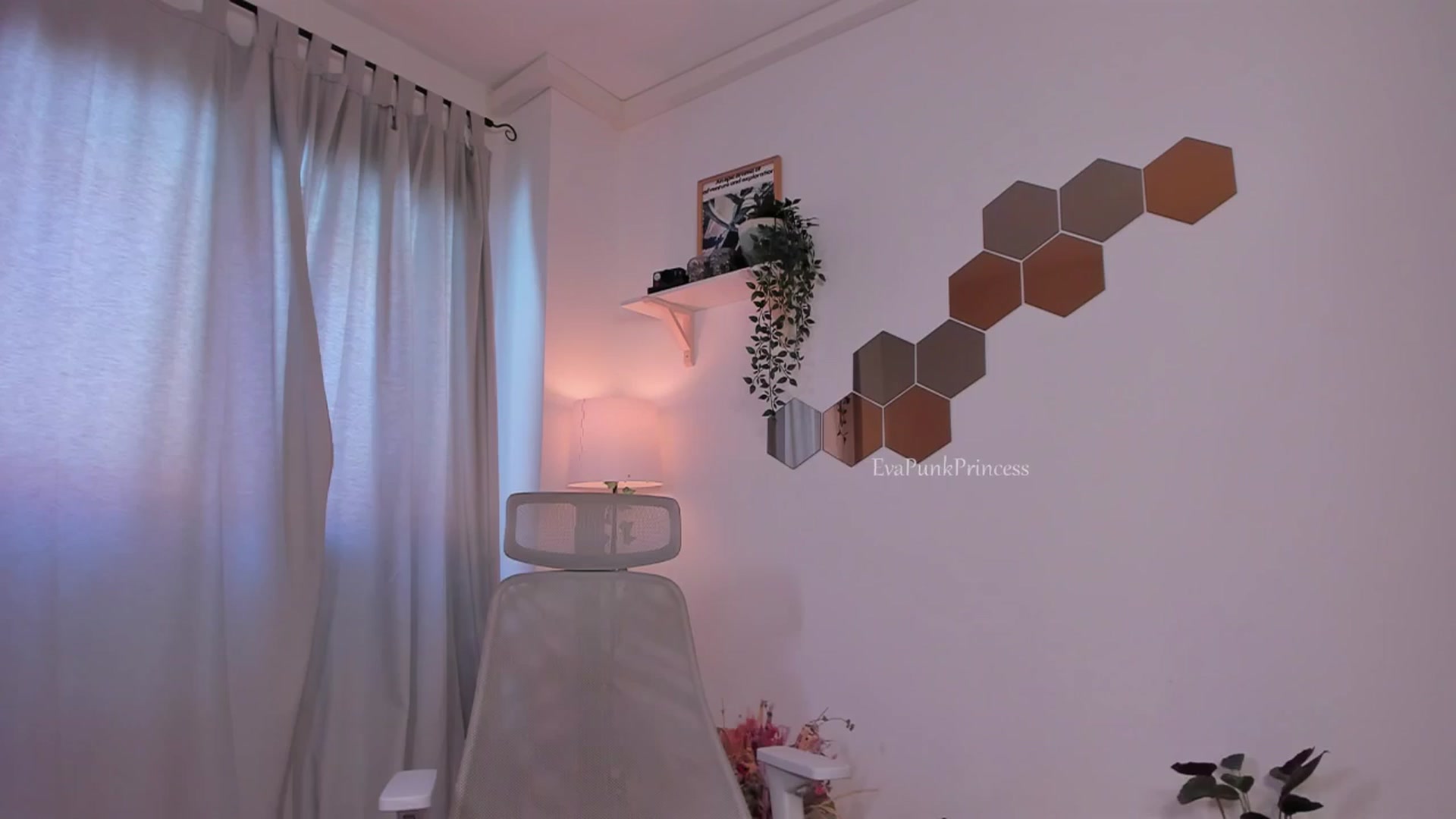 Gallery image thumbnail from Liittlebunny's myfreecams stream on, 05/29/2025, 11:26 image 10 of 20