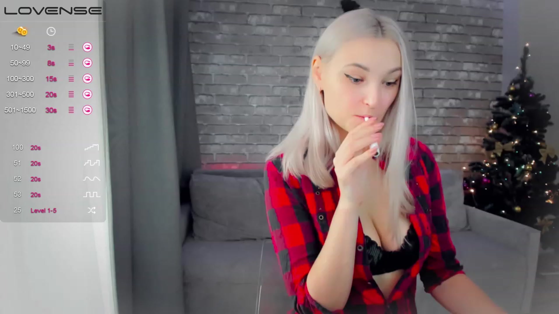 Gallery image thumbnail from LikaLighttt's myfreecams stream on, 12/12/2022, 04:17 image 12 of 20